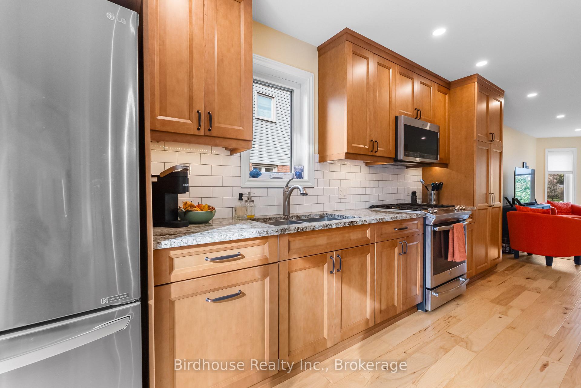 Photo 10 of 25 Kirkconnell Road, Kawartha Lakes, Lindsay — HOMEH