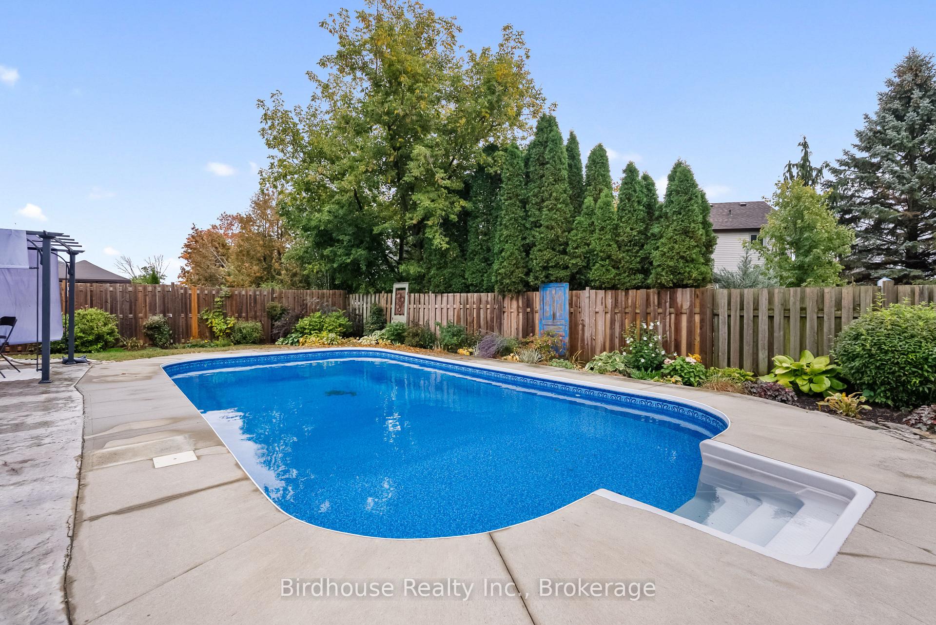 Photo 32 of 25 Kirkconnell Road, Kawartha Lakes, Lindsay — HOMEH