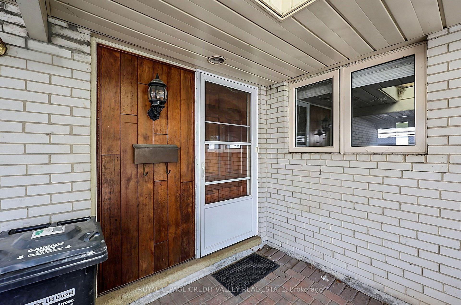Photo 6 of 30 Palgrave Crescent, Brampton, Brampton East — HOMEH