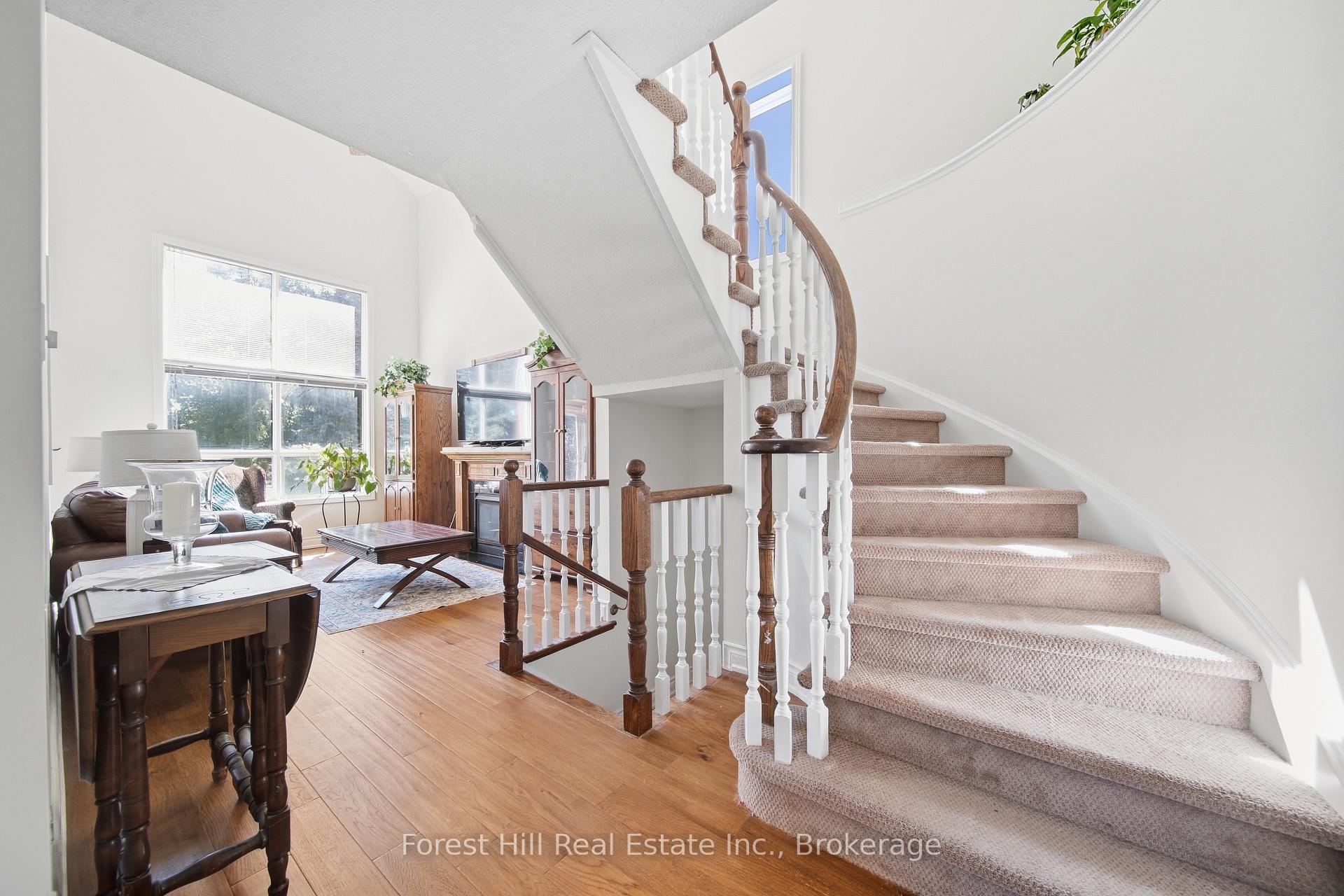 Photo 6 of 65 Heathfield Crescent, Hamilton, Waterdown — HOMEH