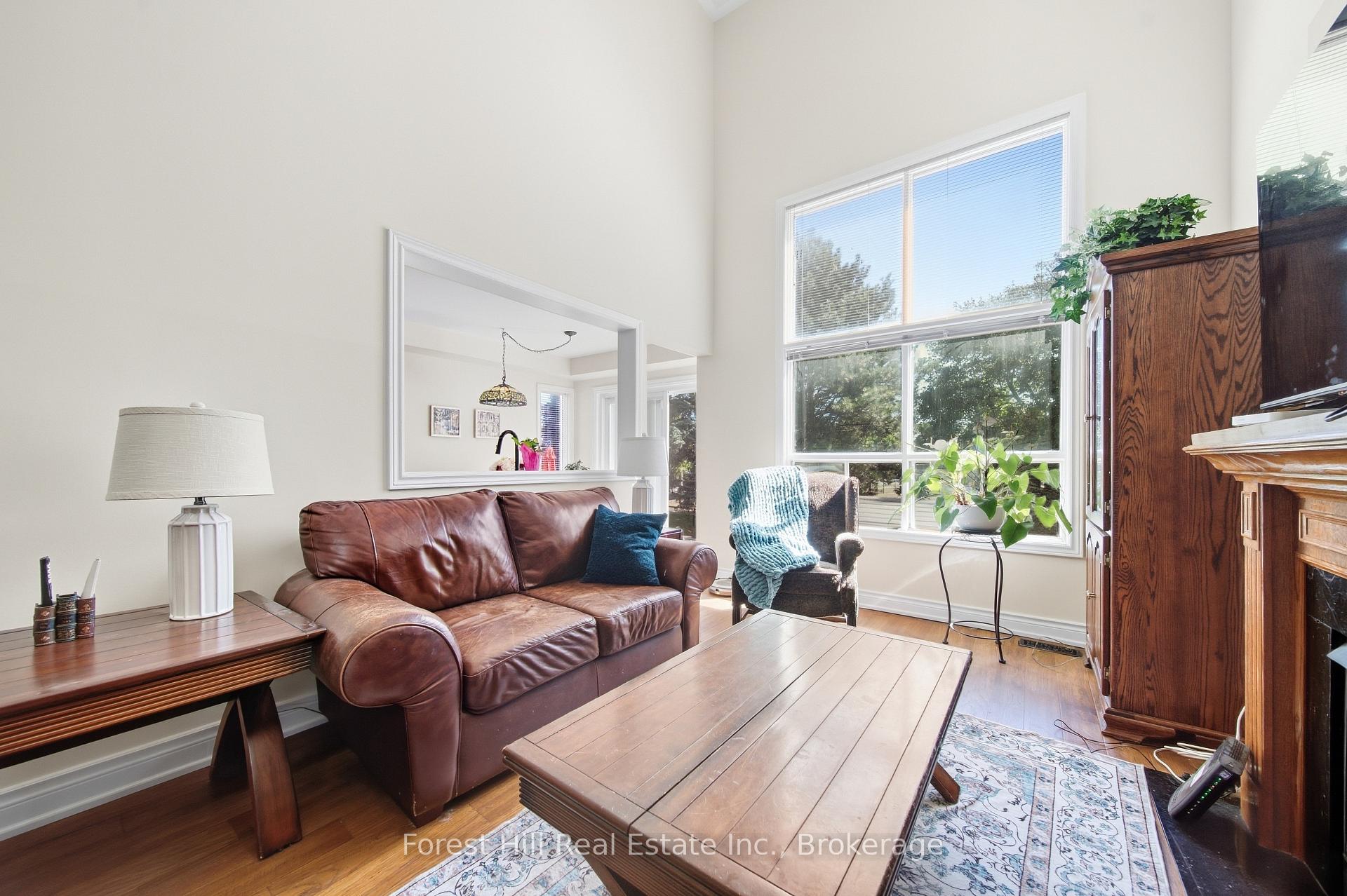 Photo 9 of 65 Heathfield Crescent, Hamilton, Waterdown — HOMEH