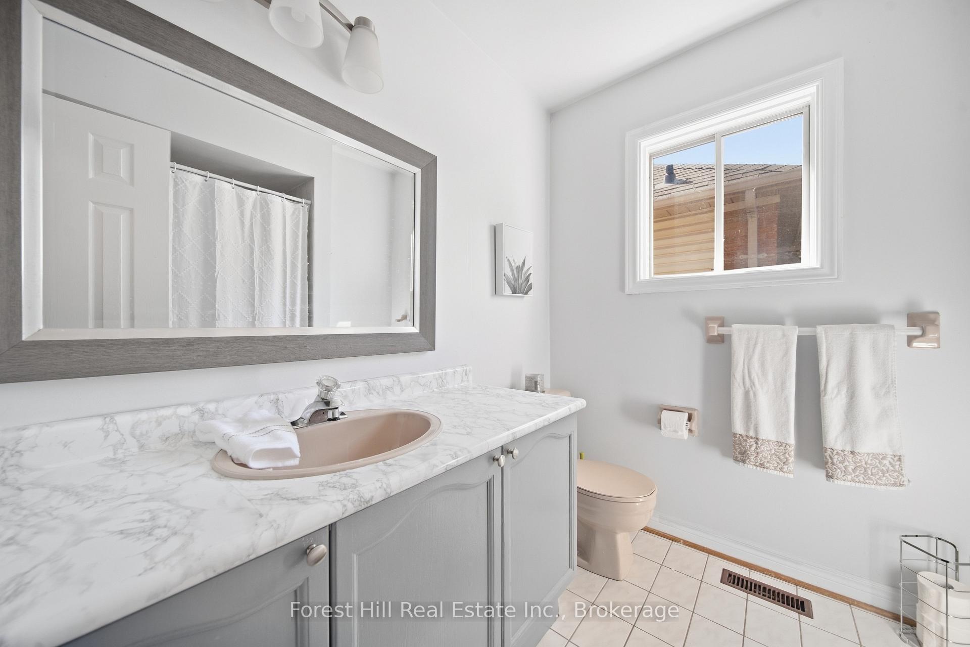 Photo 32 of 65 Heathfield Crescent, Hamilton, Waterdown — HOMEH