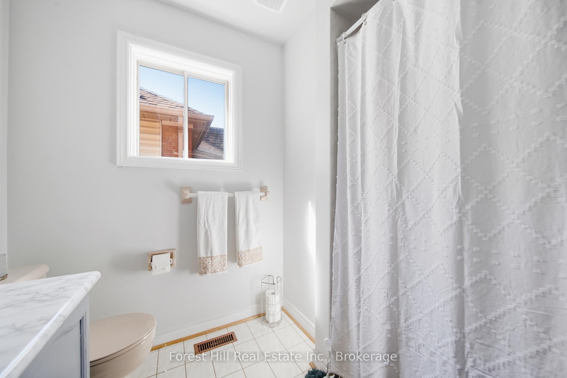 Photo 33 of 65 Heathfield Crescent, Hamilton, Waterdown — HOMEH