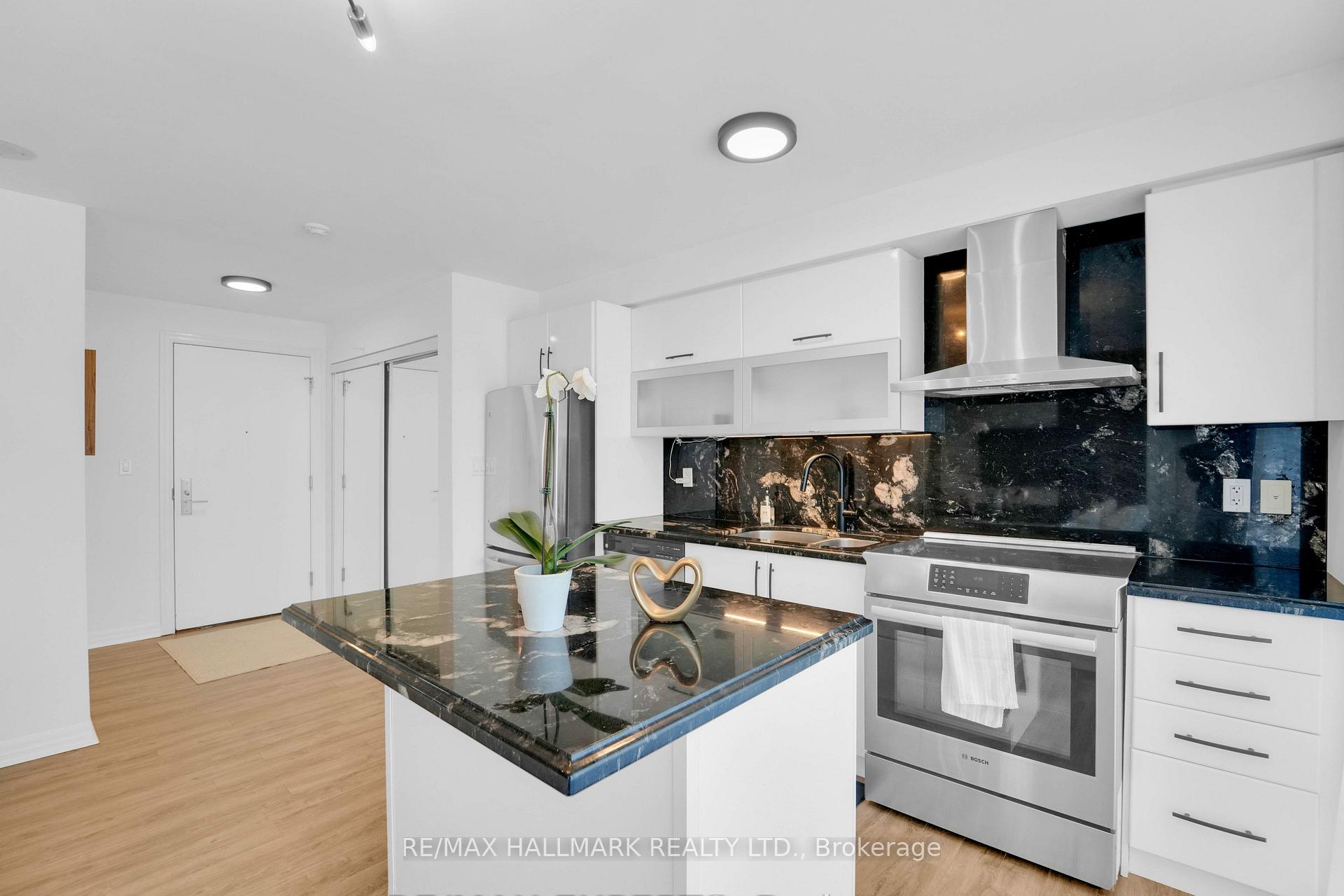 Photo 2 of Unit 207, 2015 Sheppard Avenue E, North York, Henry Farm — HOMEH