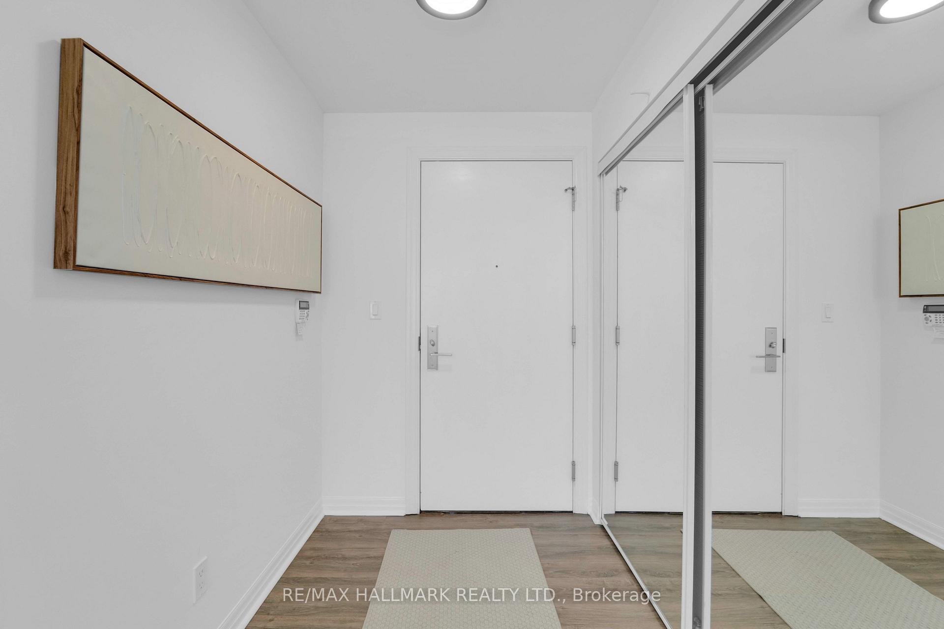 Photo 4 of Unit 207, 2015 Sheppard Avenue E, North York, Henry Farm — HOMEH