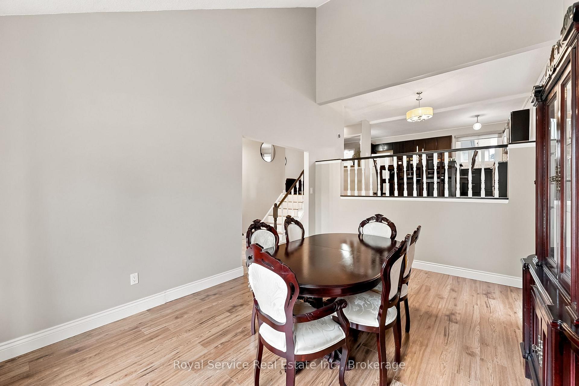 Photo 9 of 640 Hillcroft Street, Oshawa, Eastdale — HOMEH