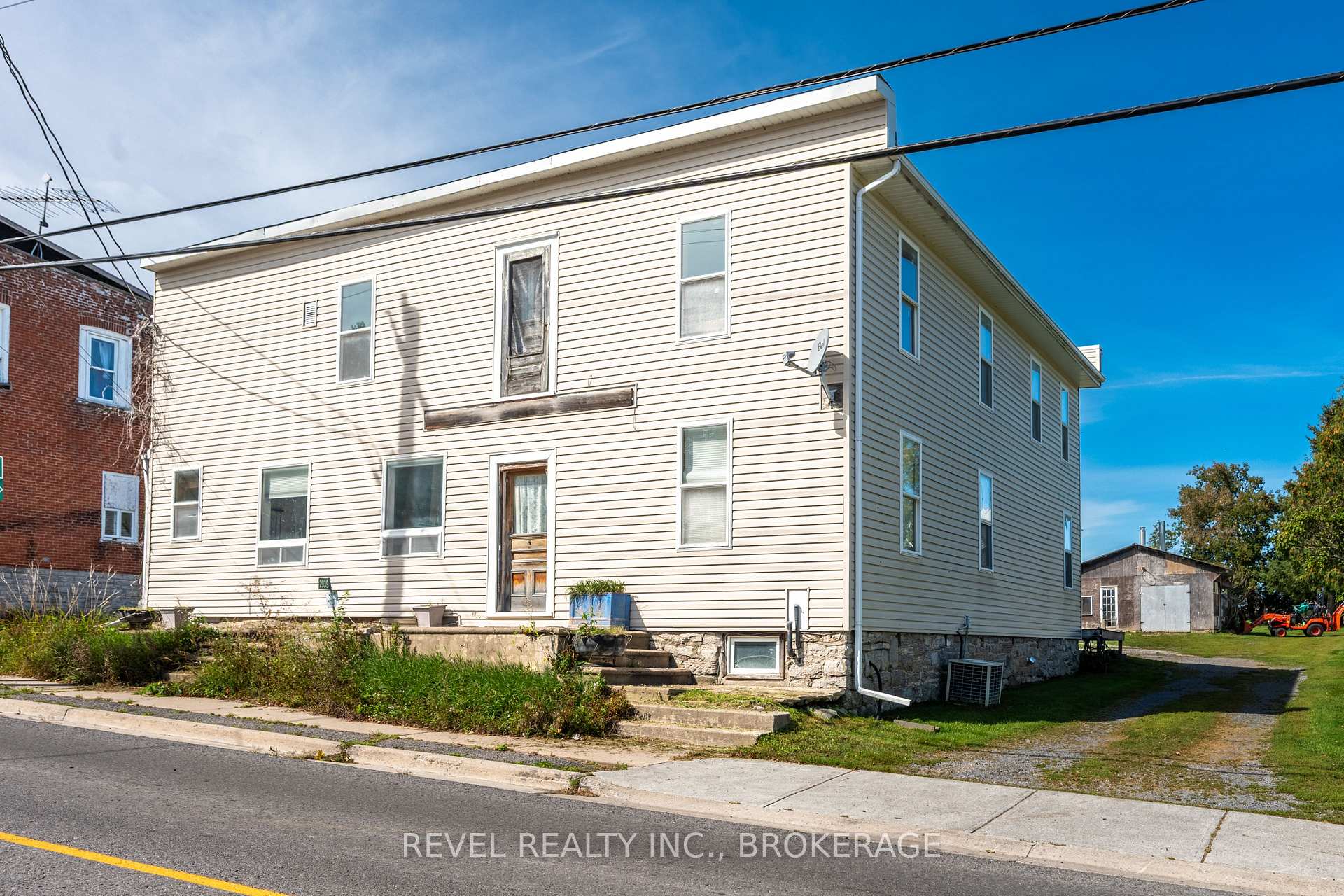 Photo of 2939 County Rd 14 E