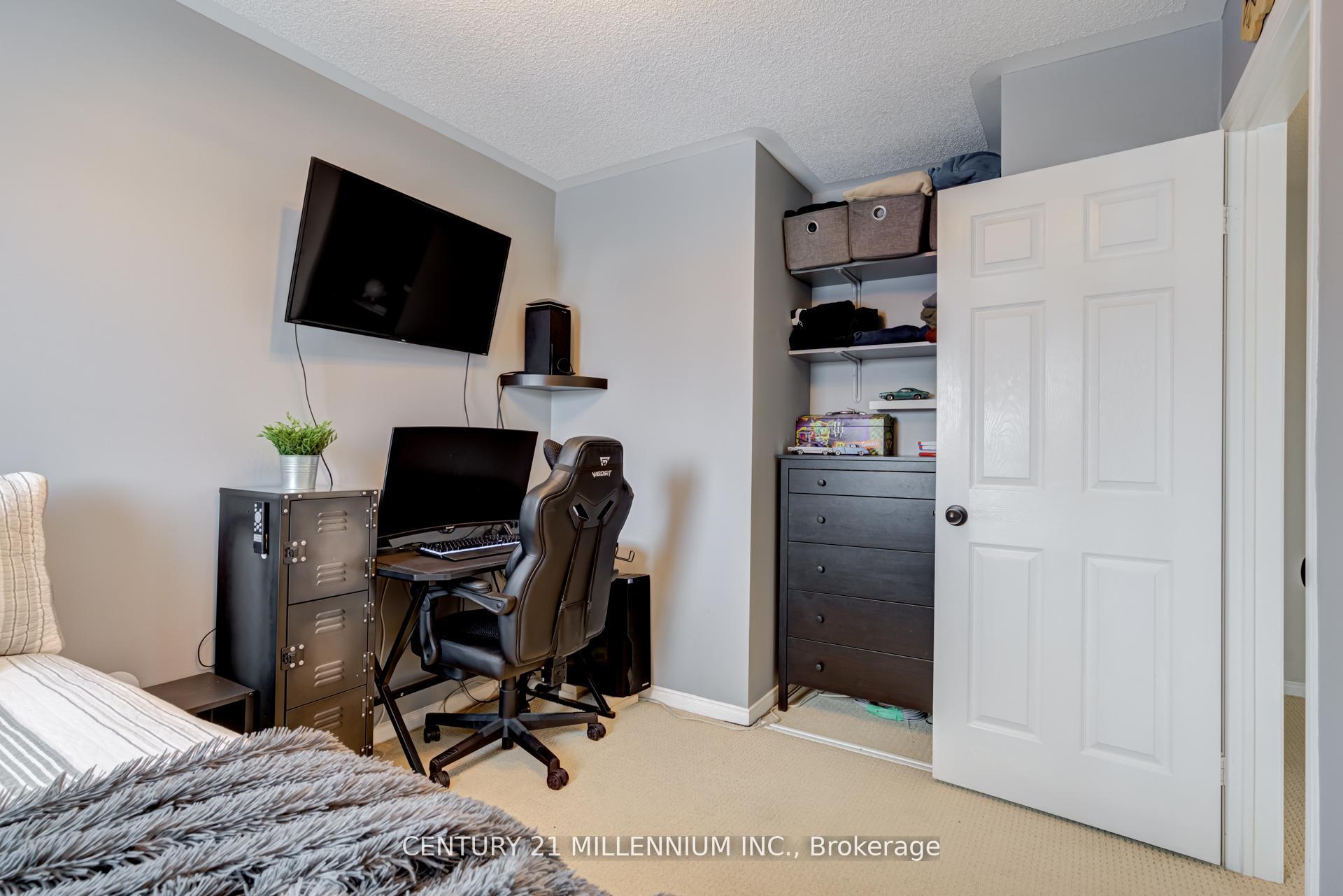 Photo 30 of 327 Perry Road, Orangeville — HOMEH