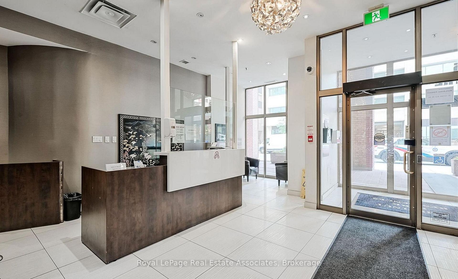 Photo 3 of Unit 1805, 55 Centre Avenue, Toronto, Bay Street Corridor — HOMEH