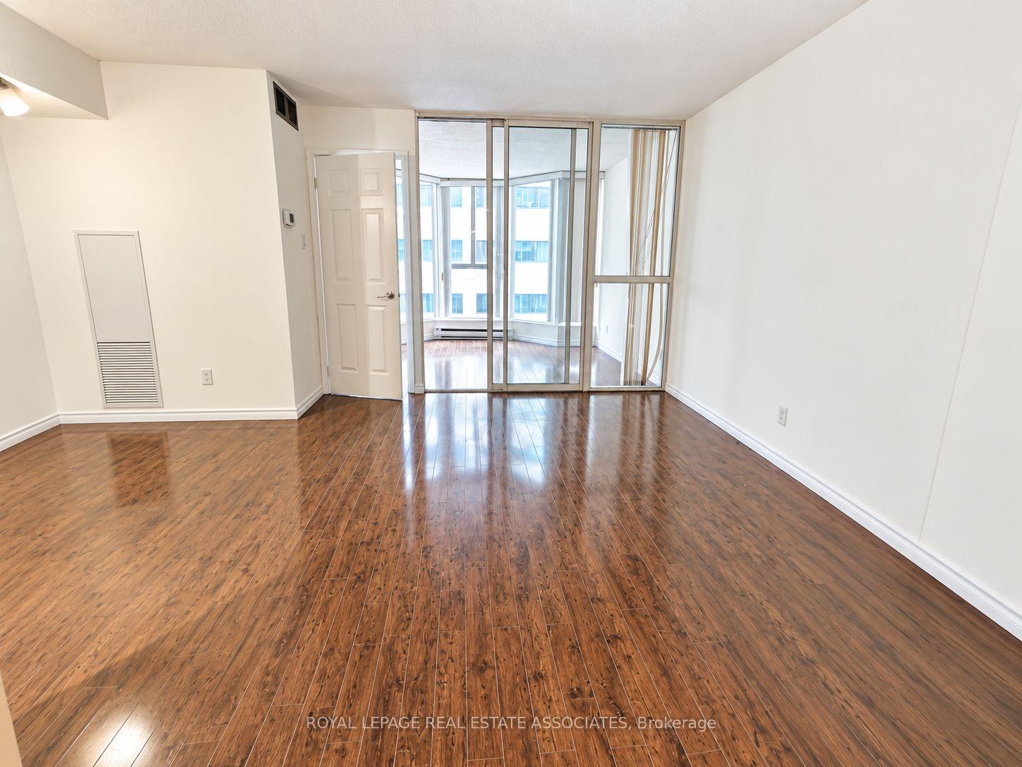 Photo 6 of Unit 1805, 55 Centre Avenue, Toronto, Bay Street Corridor — HOMEH