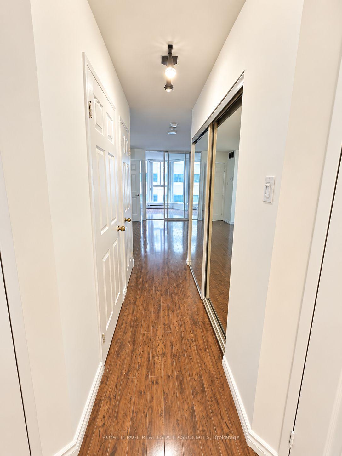 Photo 9 of Unit 1805, 55 Centre Avenue, Toronto, Bay Street Corridor — HOMEH
