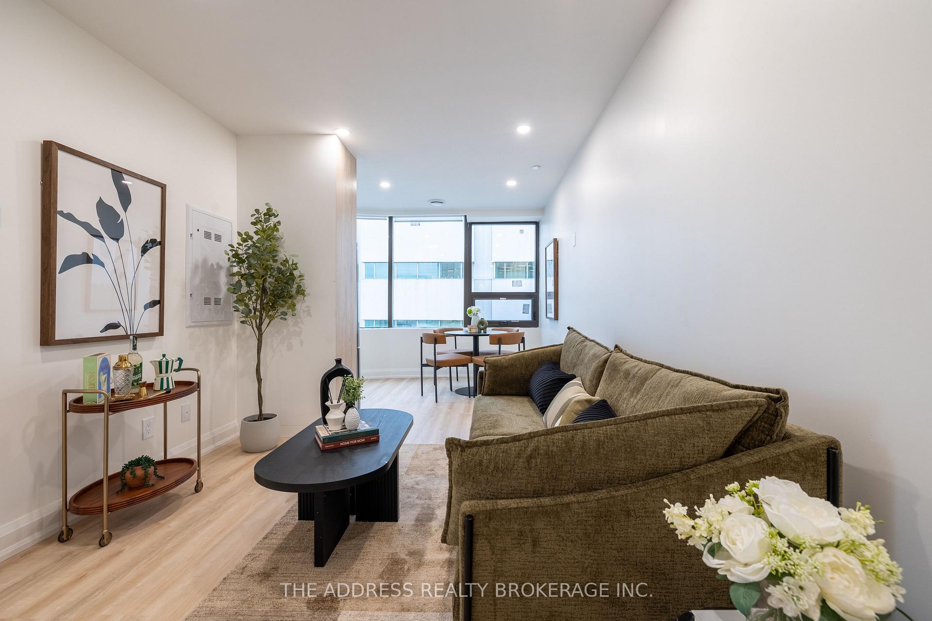 Photo 5 of Unit 710, 40 King Street W, Oshawa, Central — HOMEH