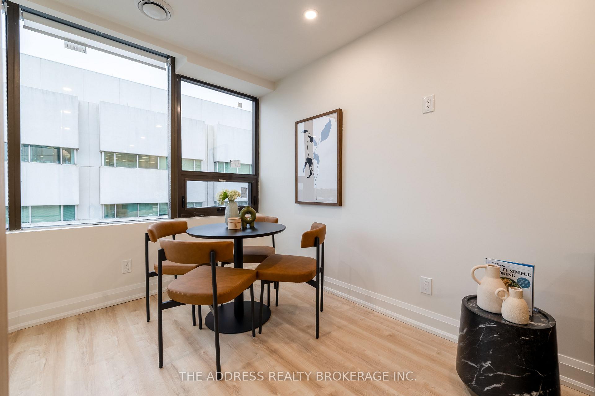 Photo 8 of Unit 710, 40 King Street W, Oshawa, Central — HOMEH