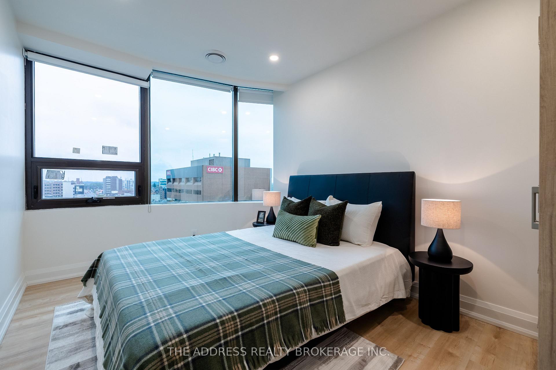 Photo 12 of Unit 710, 40 King Street W, Oshawa, Central — HOMEH