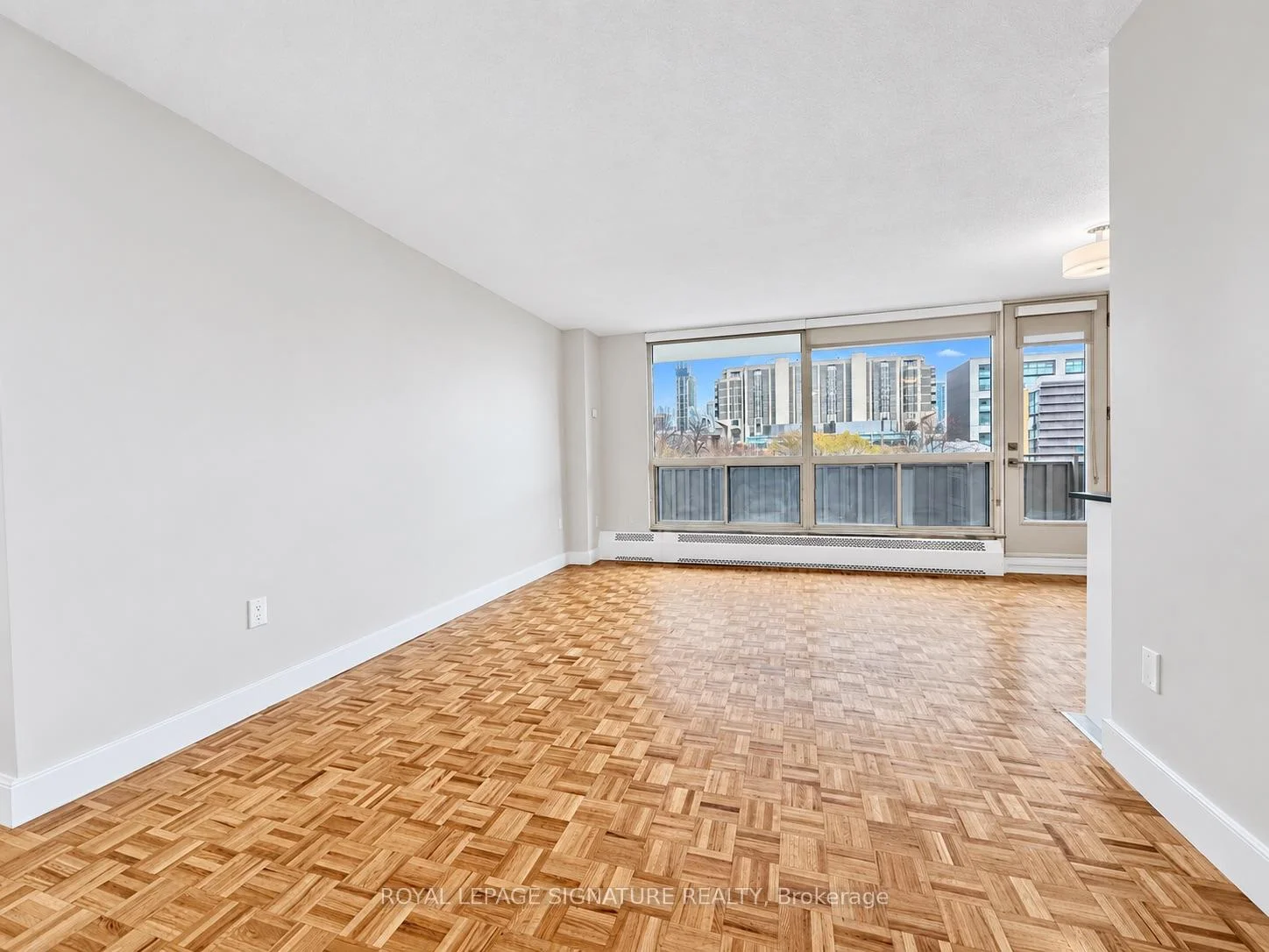 Photo of Unit 2008, 666 Spadina Avenue