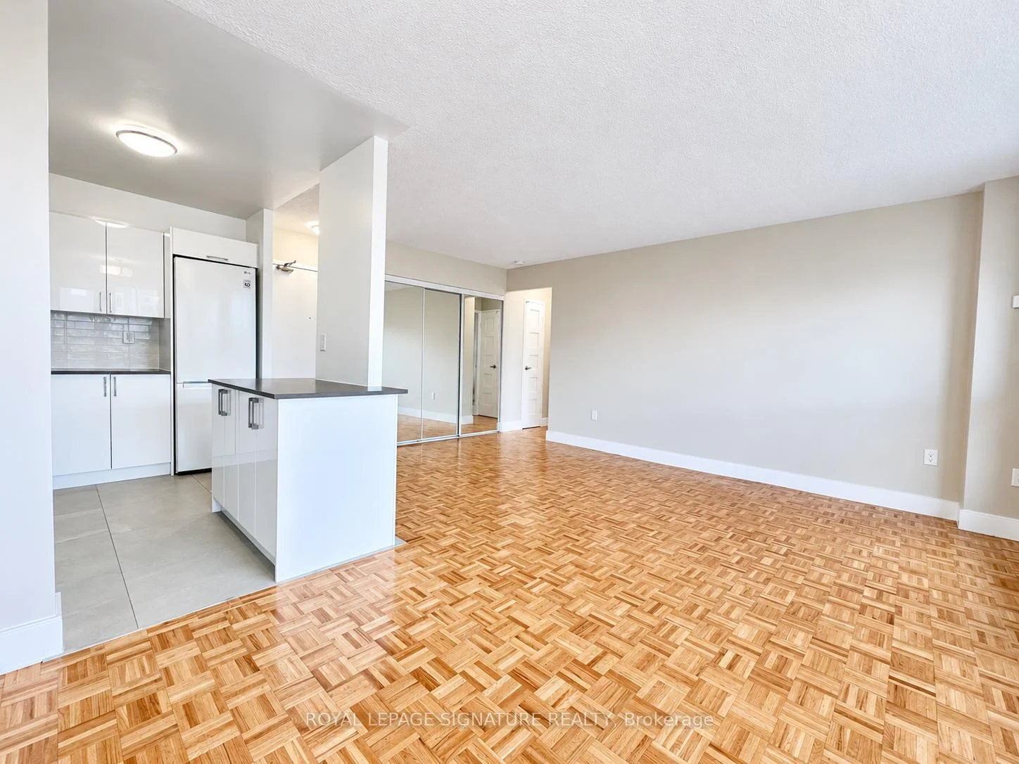 Photo 5 of Unit 2008, 666 Spadina Avenue, Toronto, University — HOMEH
