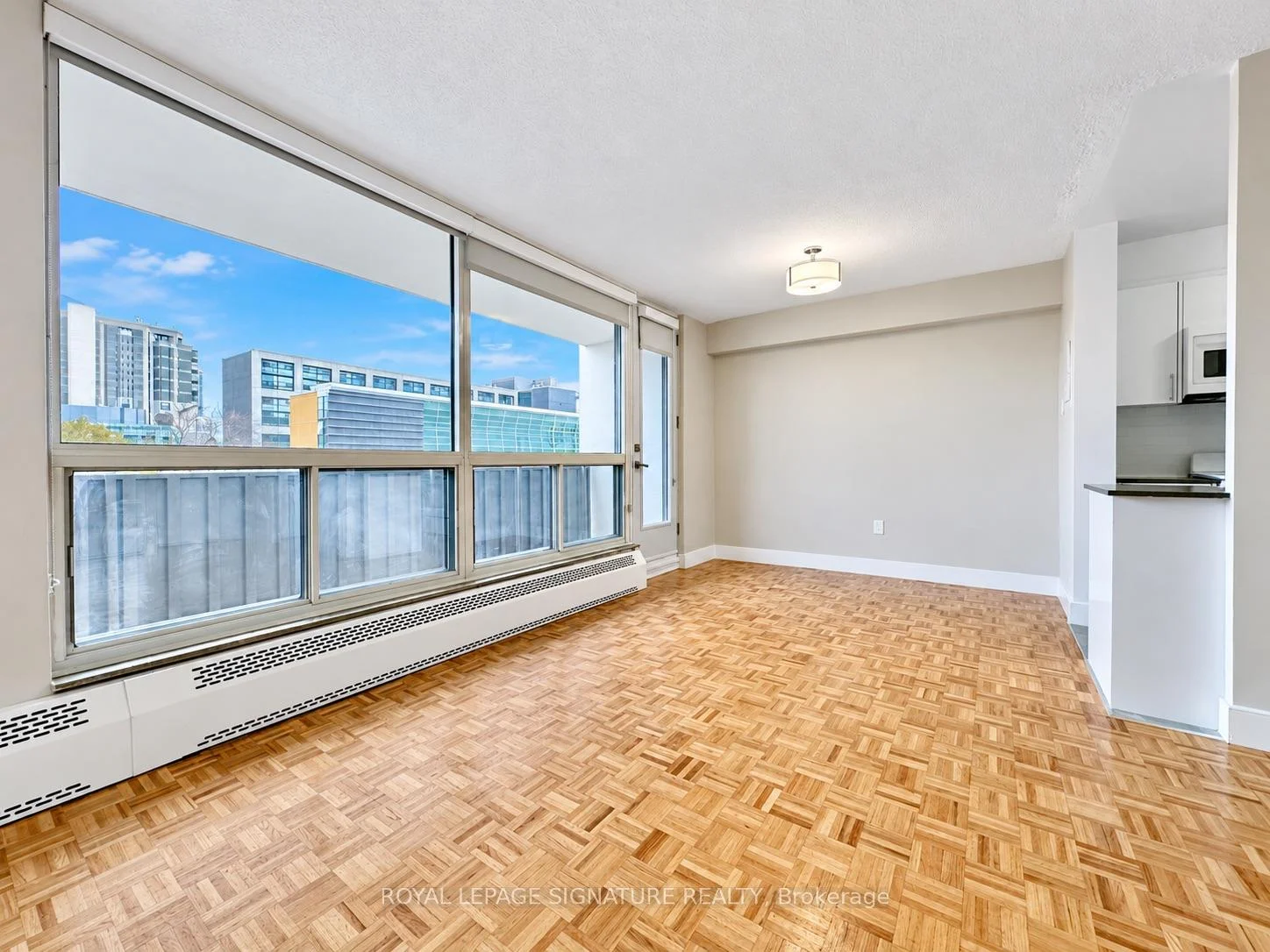 Photo 10 of Unit 2008, 666 Spadina Avenue, Toronto, University — HOMEH