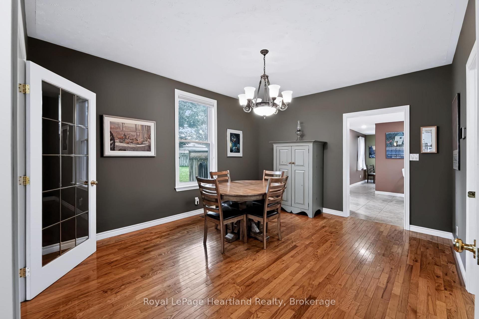 Photo 4 of 54 Trafalgar Street, Goderich, Goderich (Town) — HOMEH