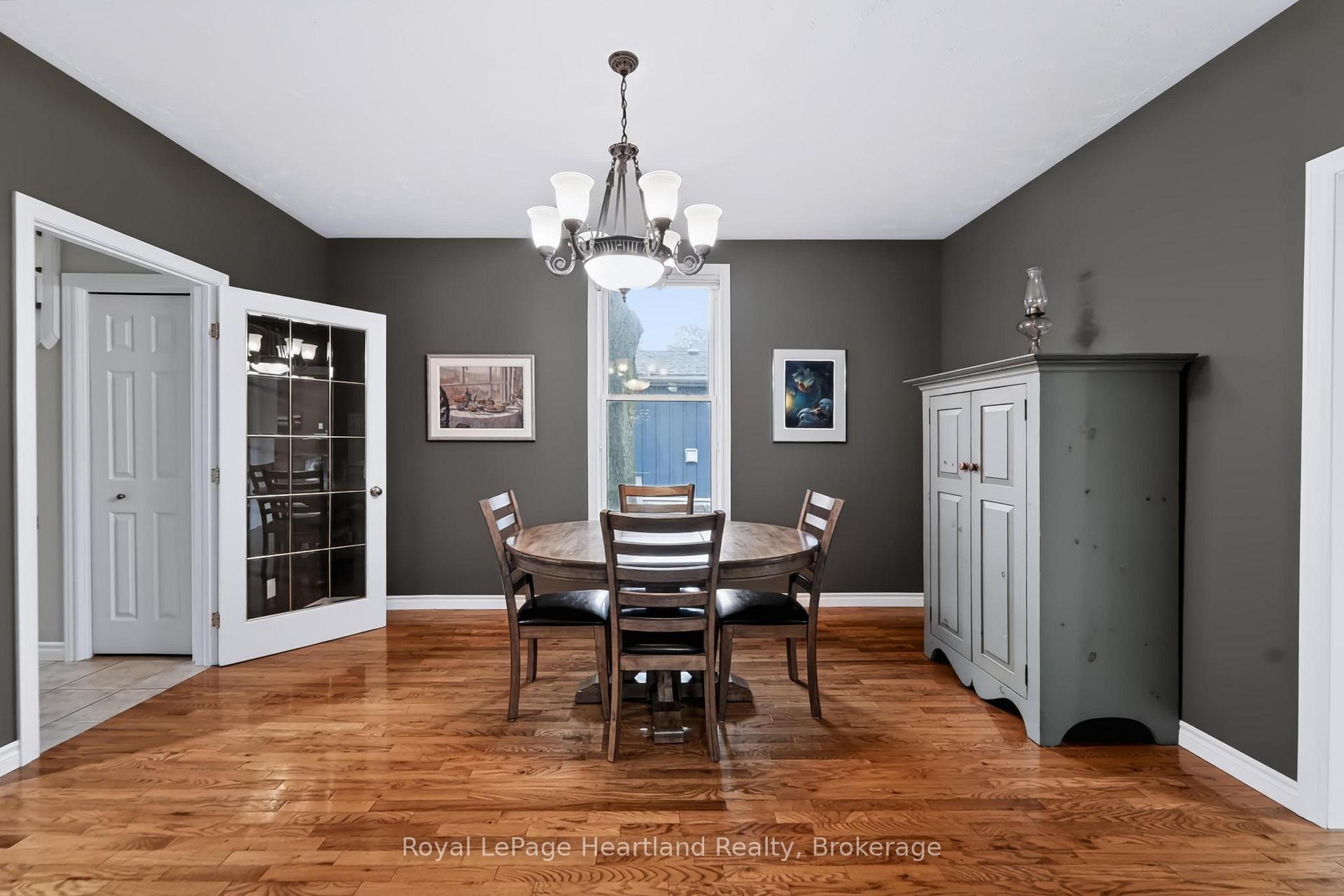 Photo 6 of 54 Trafalgar Street, Goderich, Goderich (Town) — HOMEH