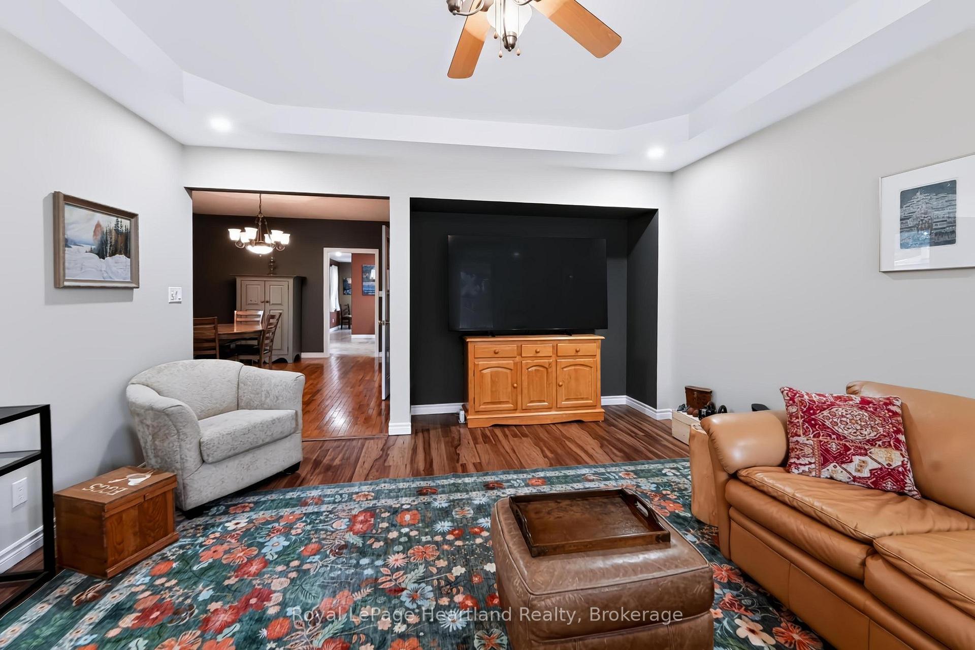 Photo 9 of 54 Trafalgar Street, Goderich, Goderich (Town) — HOMEH