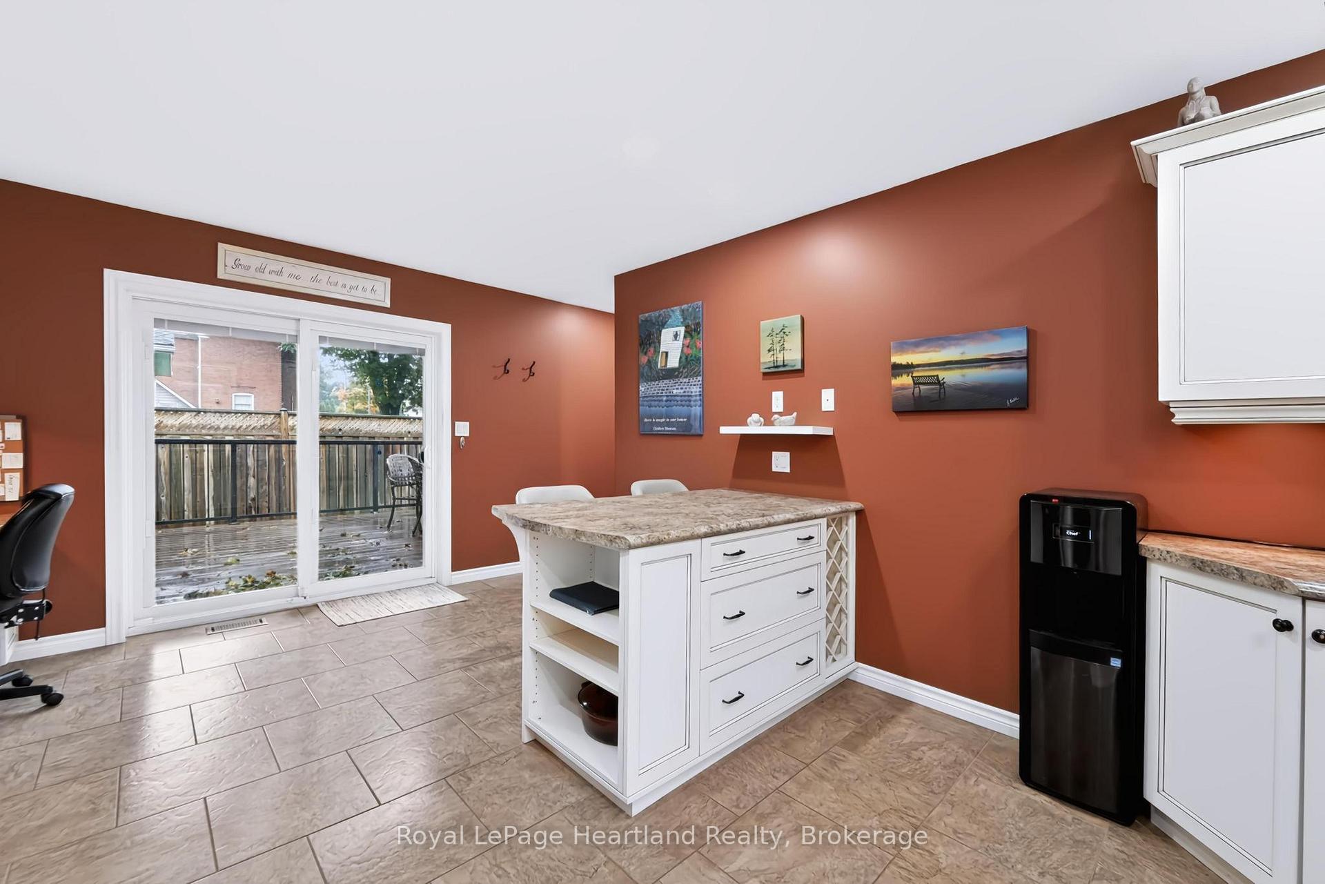 Photo 16 of 54 Trafalgar Street, Goderich, Goderich (Town) — HOMEH