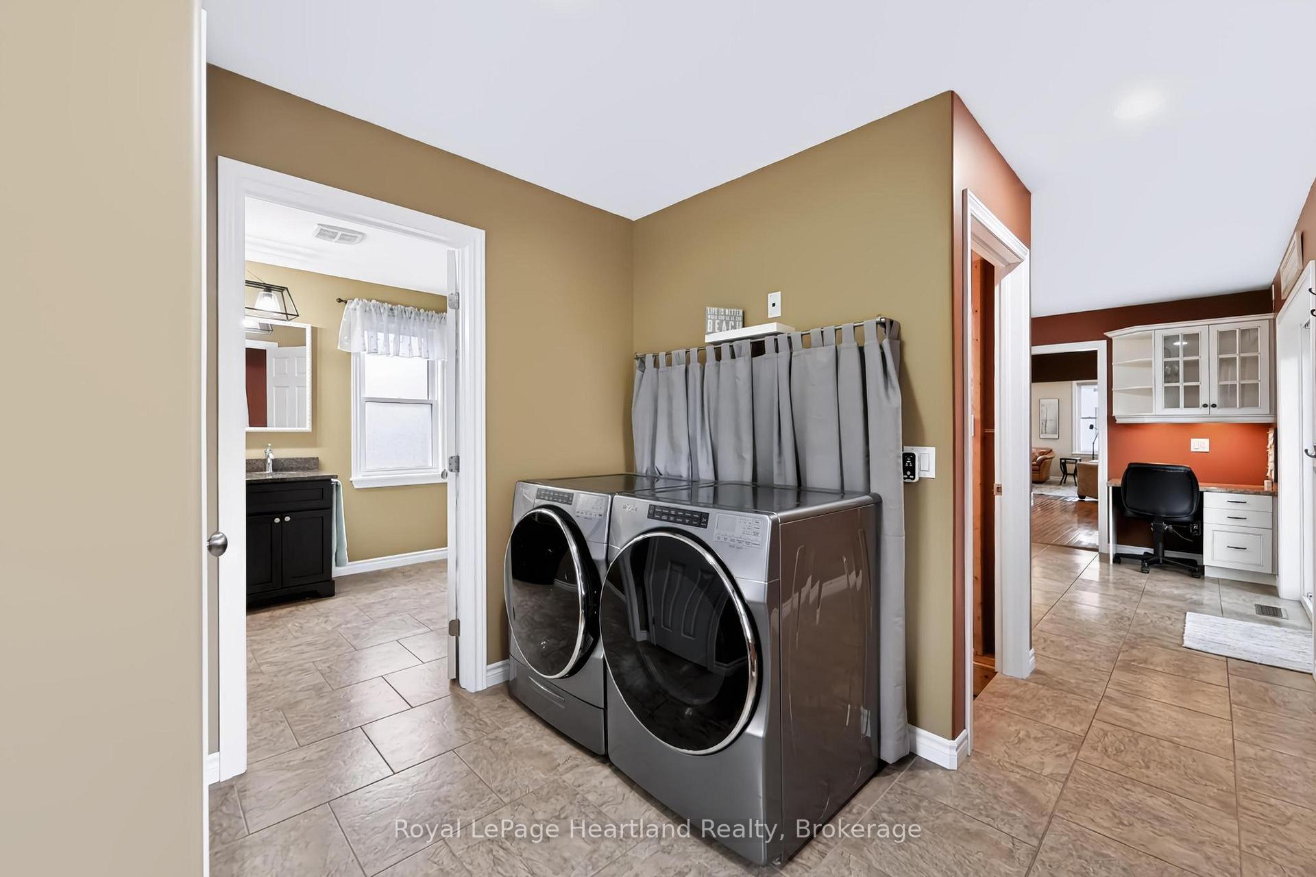 Photo 18 of 54 Trafalgar Street, Goderich, Goderich (Town) — HOMEH