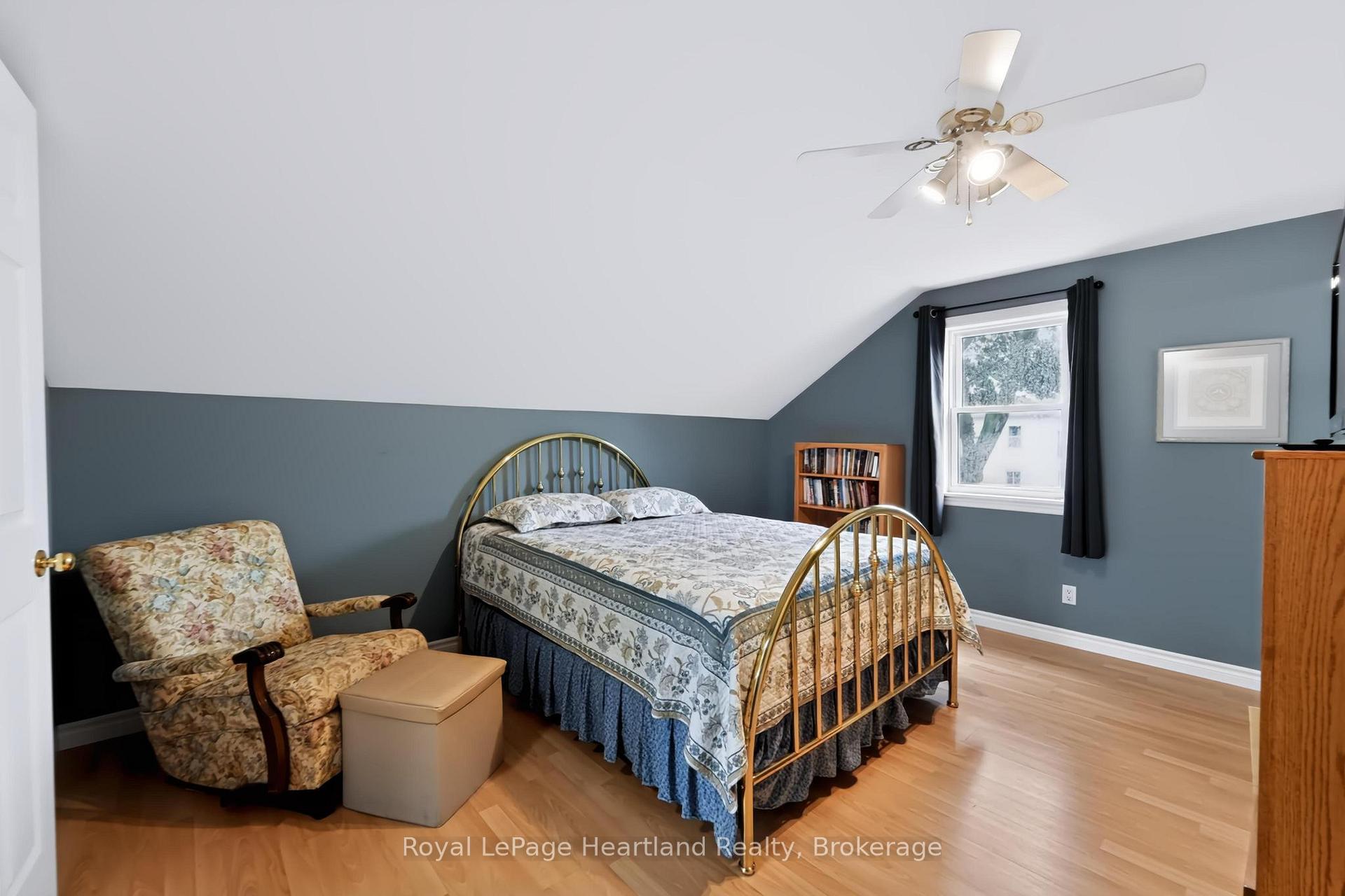 Photo 25 of 54 Trafalgar Street, Goderich, Goderich (Town) — HOMEH