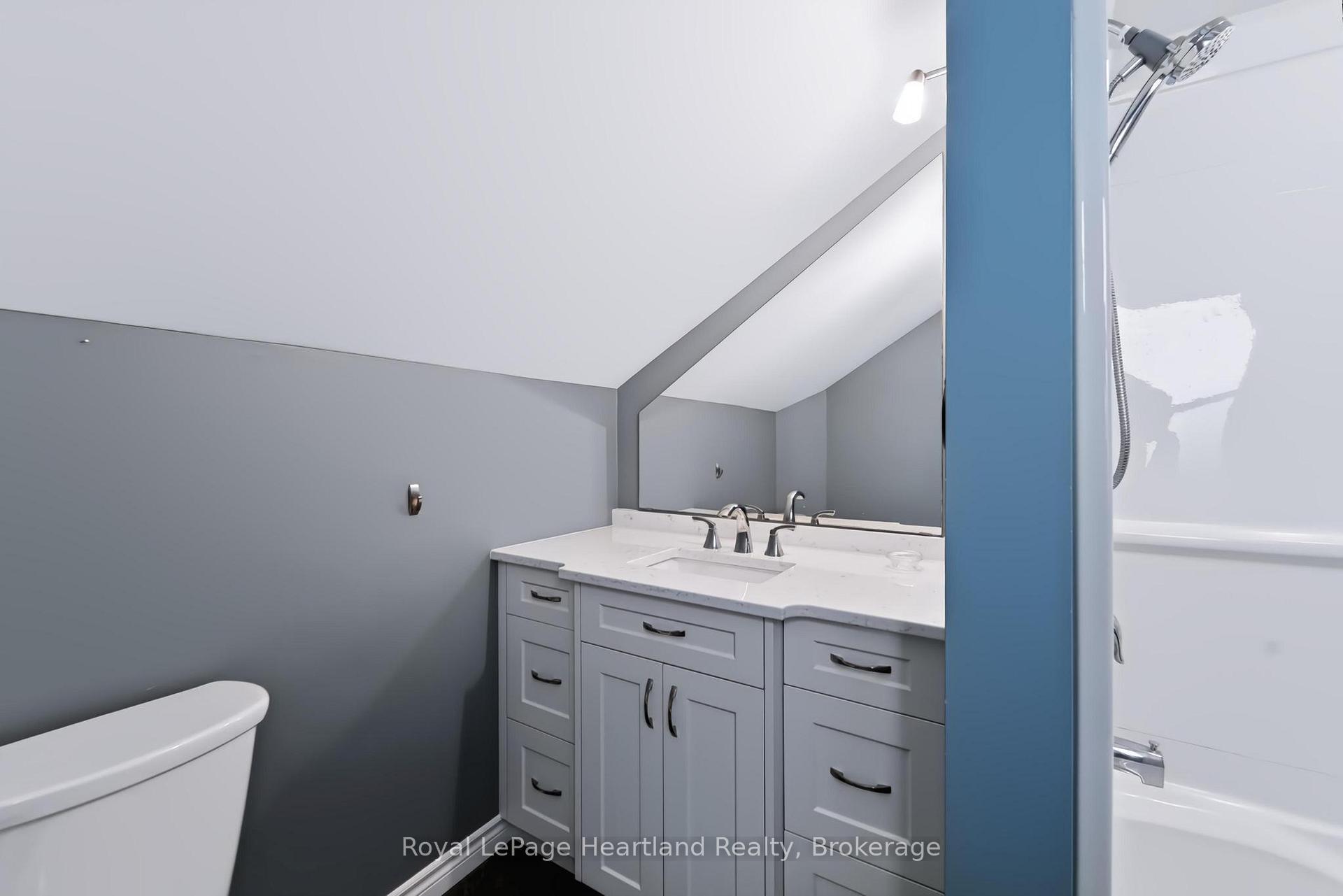 Photo 27 of 54 Trafalgar Street, Goderich, Goderich (Town) — HOMEH
