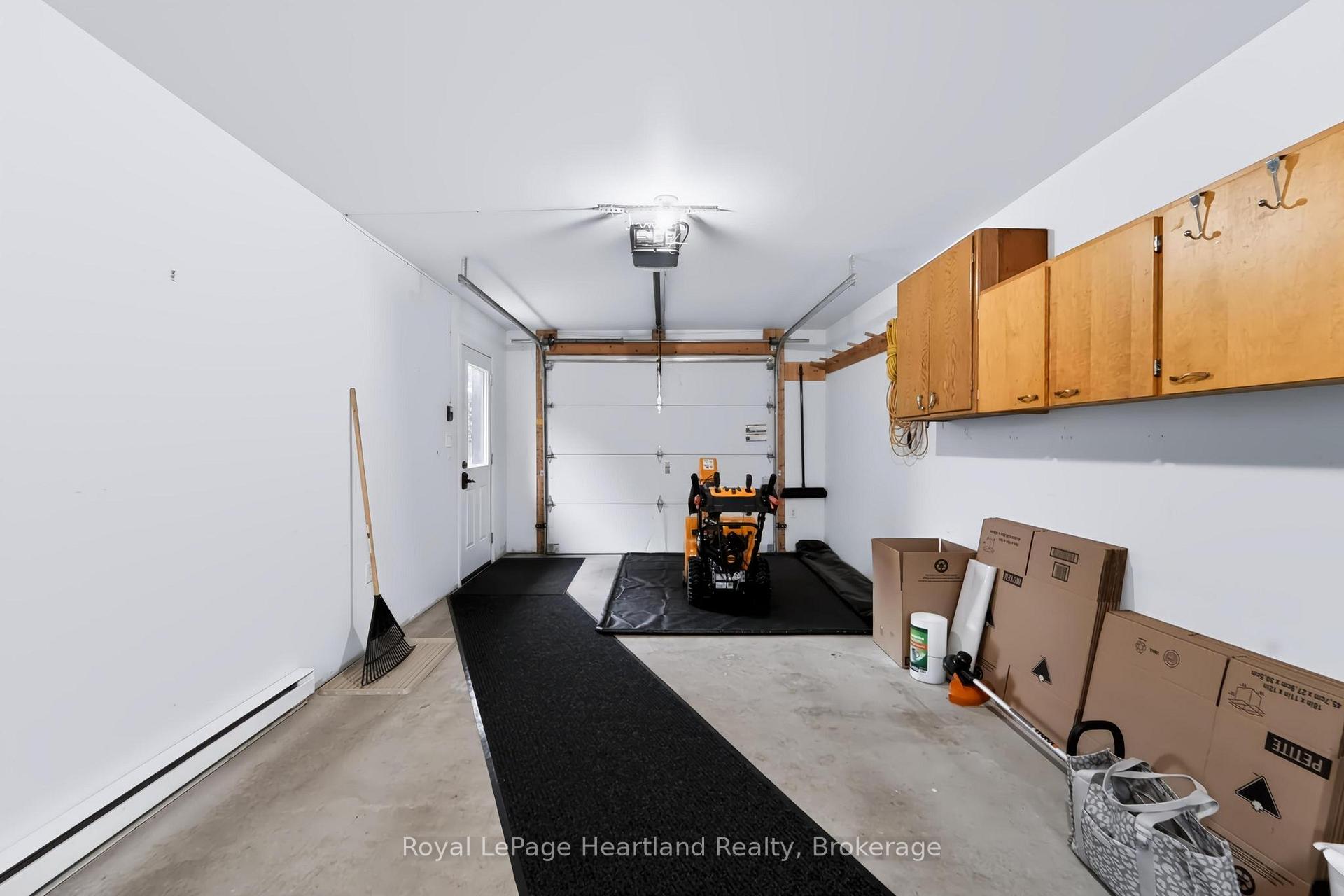 Photo 33 of 54 Trafalgar Street, Goderich, Goderich (Town) — HOMEH
