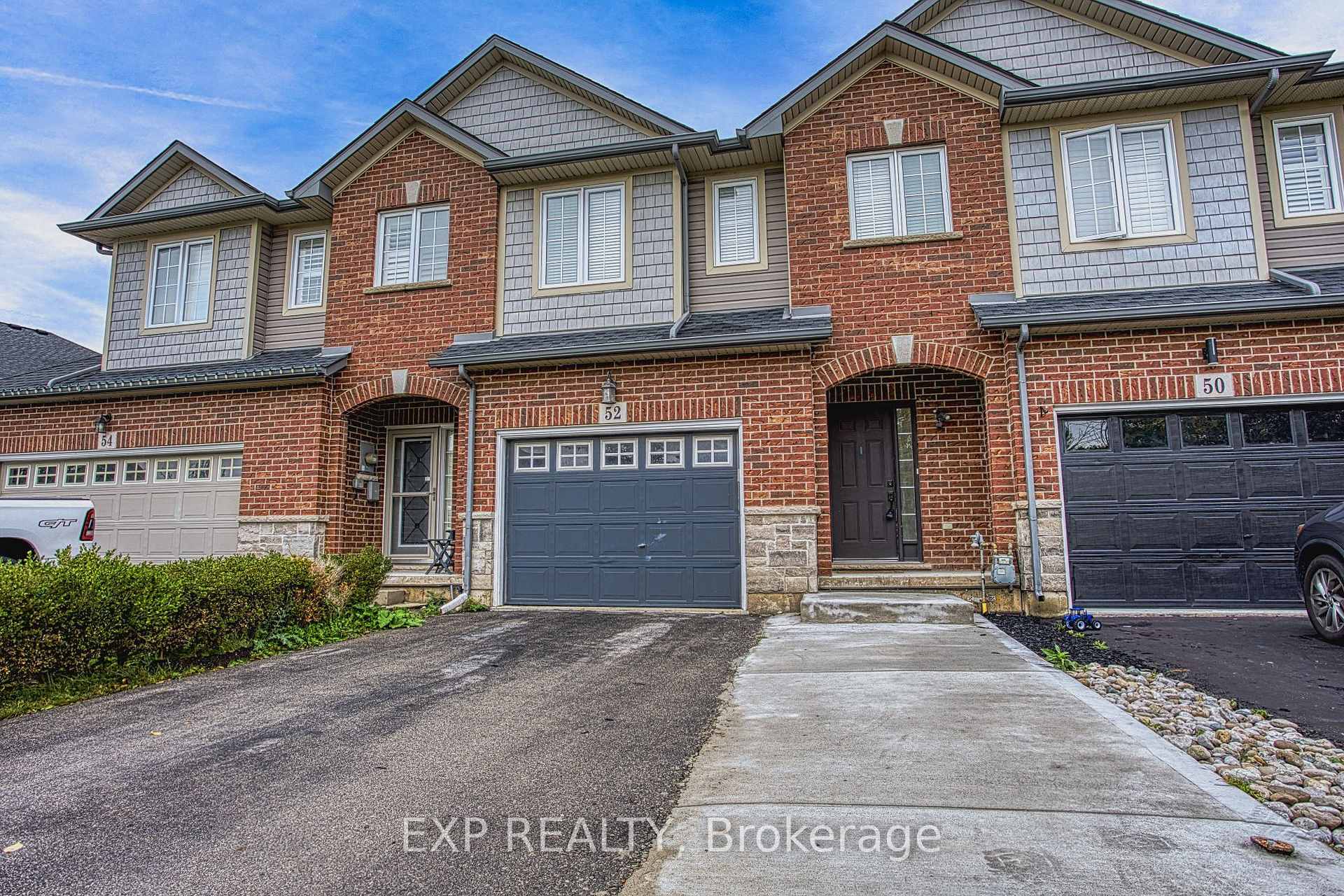 Photo 2 of Unit Main, 52 Dartmouth Gate, Hamilton, Lakeshore — HOMEH