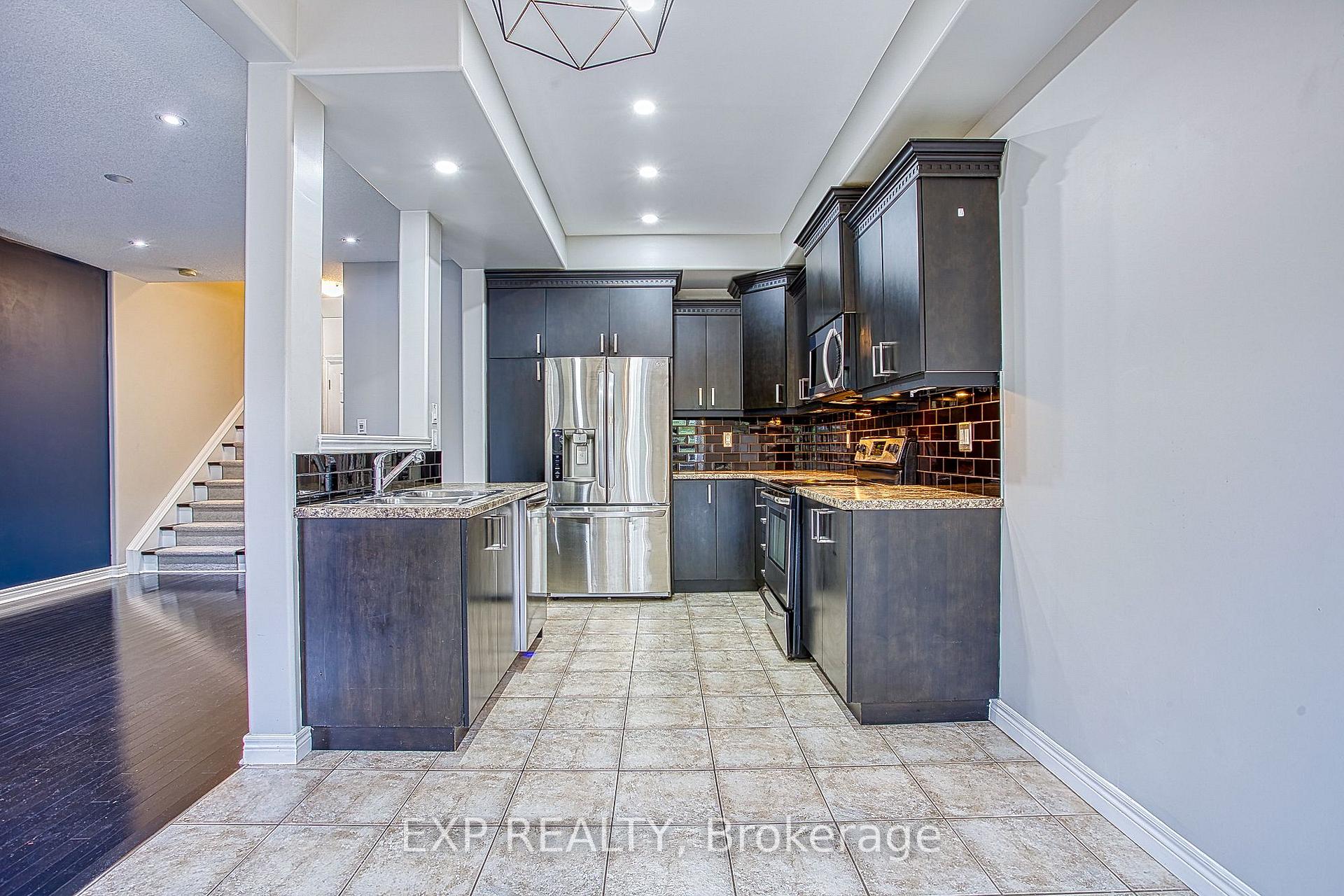 Photo 11 of Unit Main, 52 Dartmouth Gate, Hamilton, Lakeshore — HOMEH