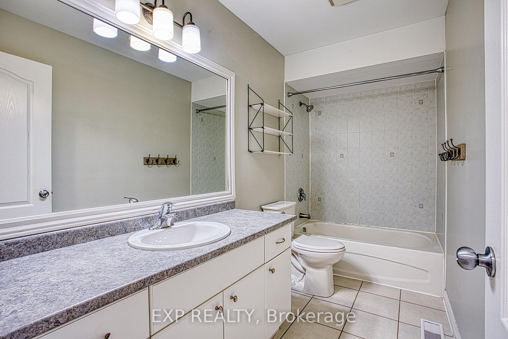 Photo 18 of Unit Main, 52 Dartmouth Gate, Hamilton, Lakeshore — HOMEH