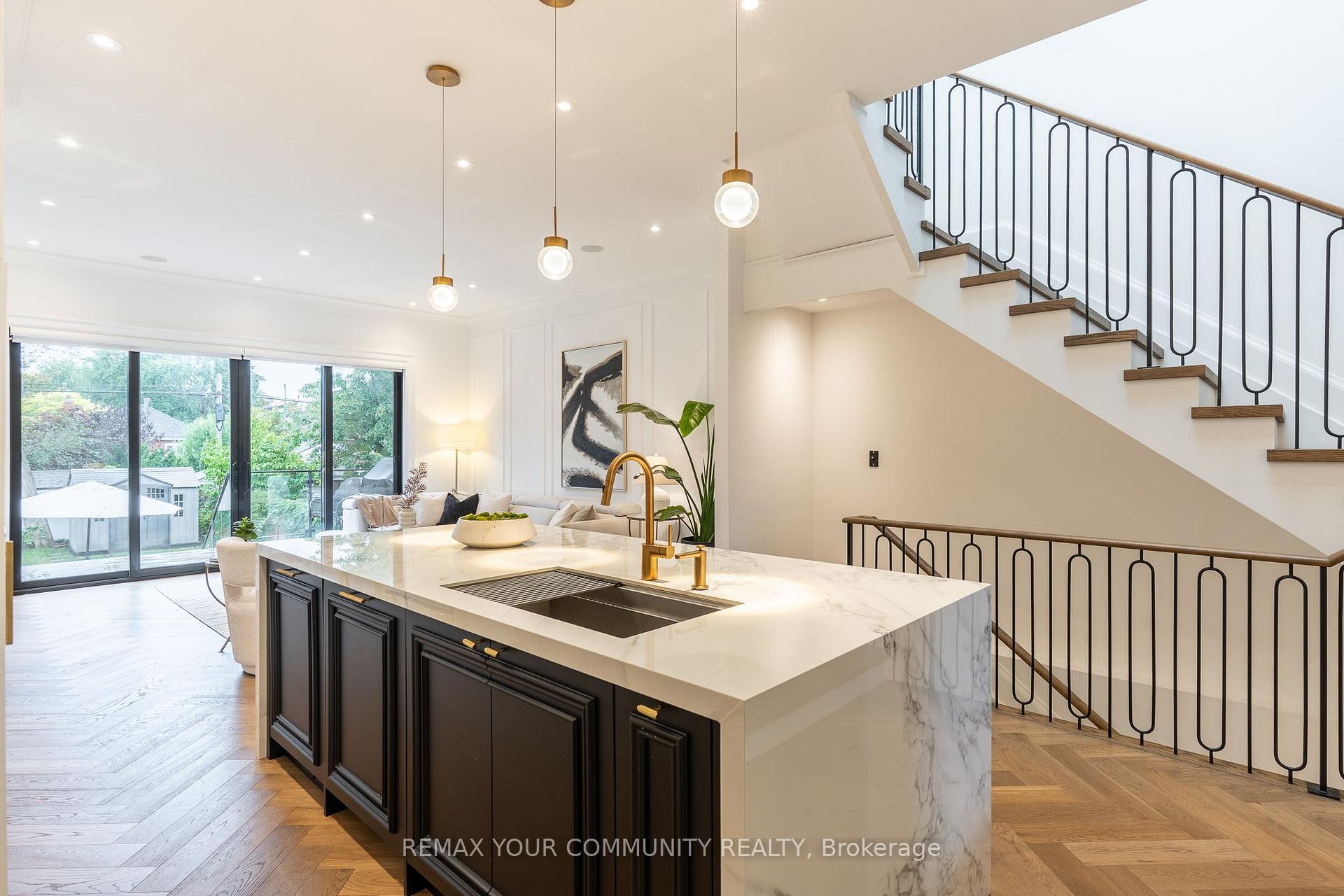 Photo 17 of 263 Linsmore Crescent, Toronto, Danforth Village-East York — HOMEH
