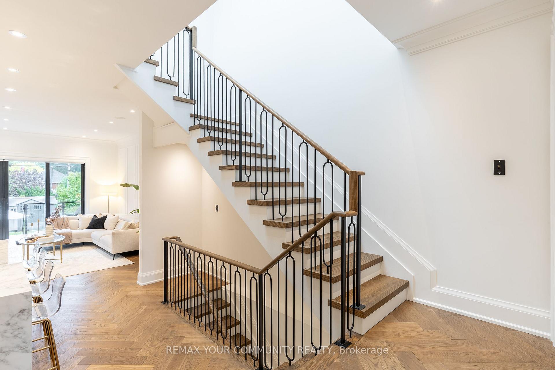 Photo 33 of 263 Linsmore Crescent, Toronto, Danforth Village-East York — HOMEH