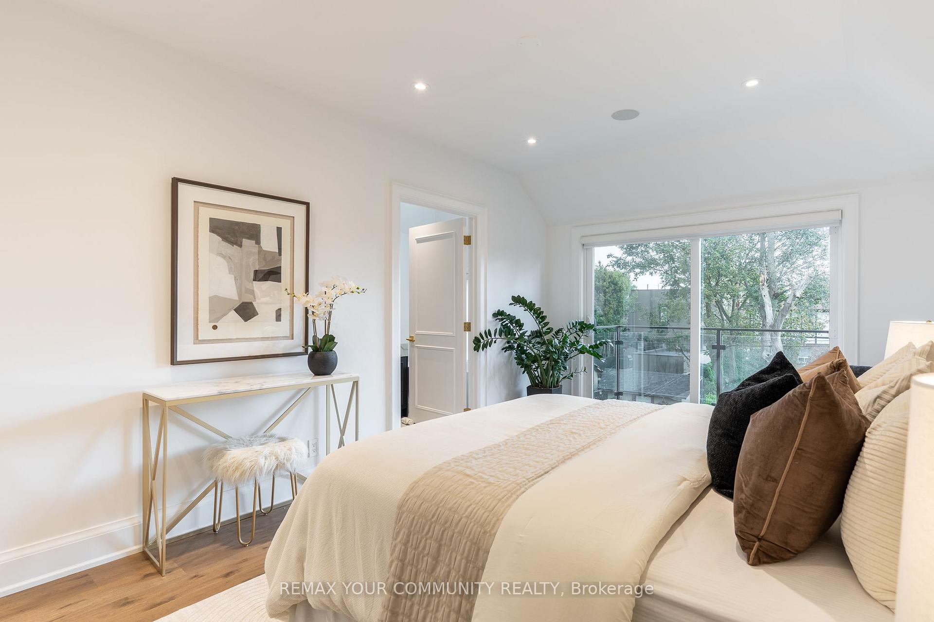 Photo 45 of 263 Linsmore Crescent, Toronto, Danforth Village-East York — HOMEH