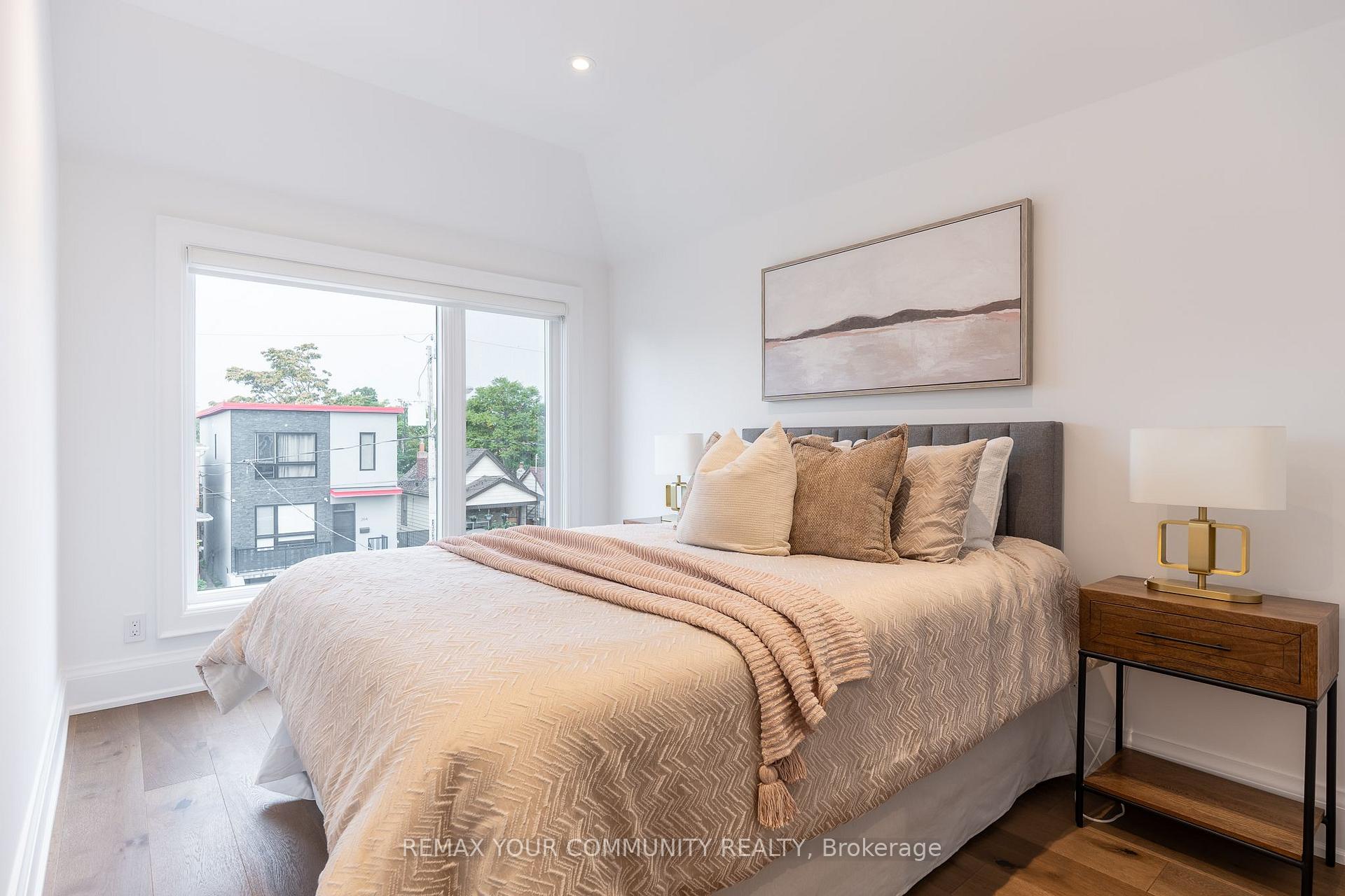 Photo 51 of 263 Linsmore Crescent, Toronto, Danforth Village-East York — HOMEH