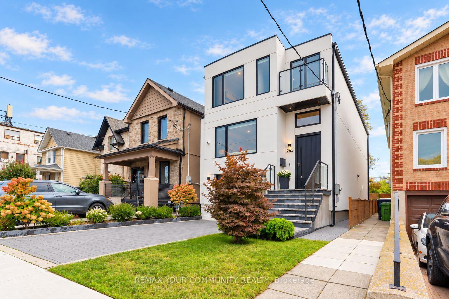 Photo 4 of 263 Linsmore Crescent, Toronto, Danforth Village-East York — HOMEH