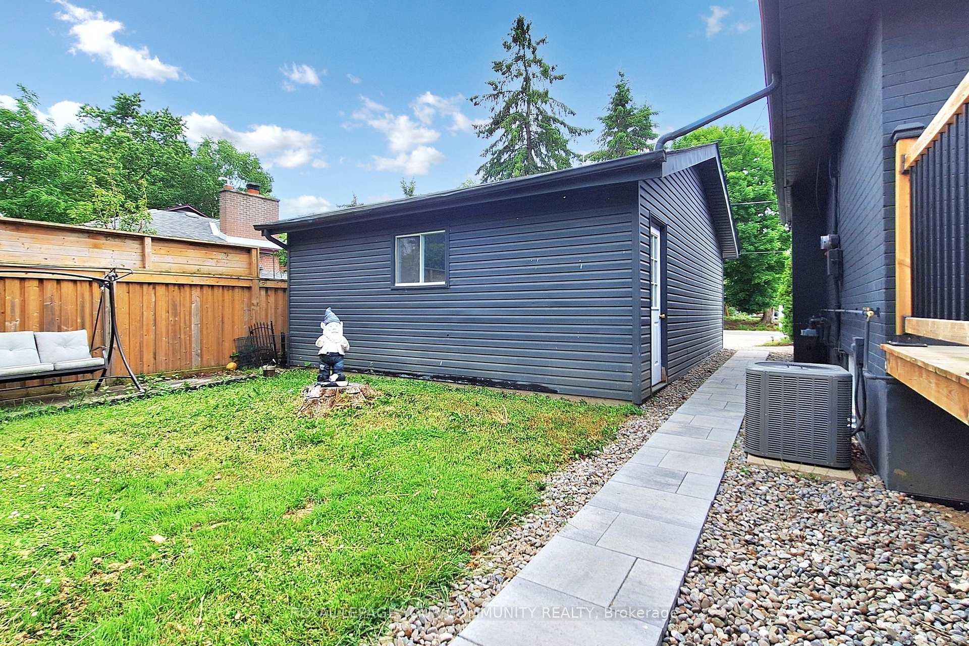 Photo 36 of 16095 7th Concession Road, King, Pottageville — HOMEH