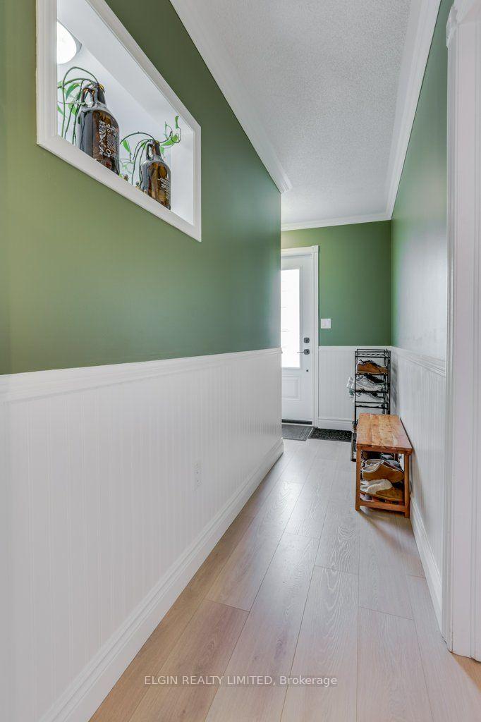 Photo 5 of 27 Carrie Crescent, St. Thomas — HOMEH
