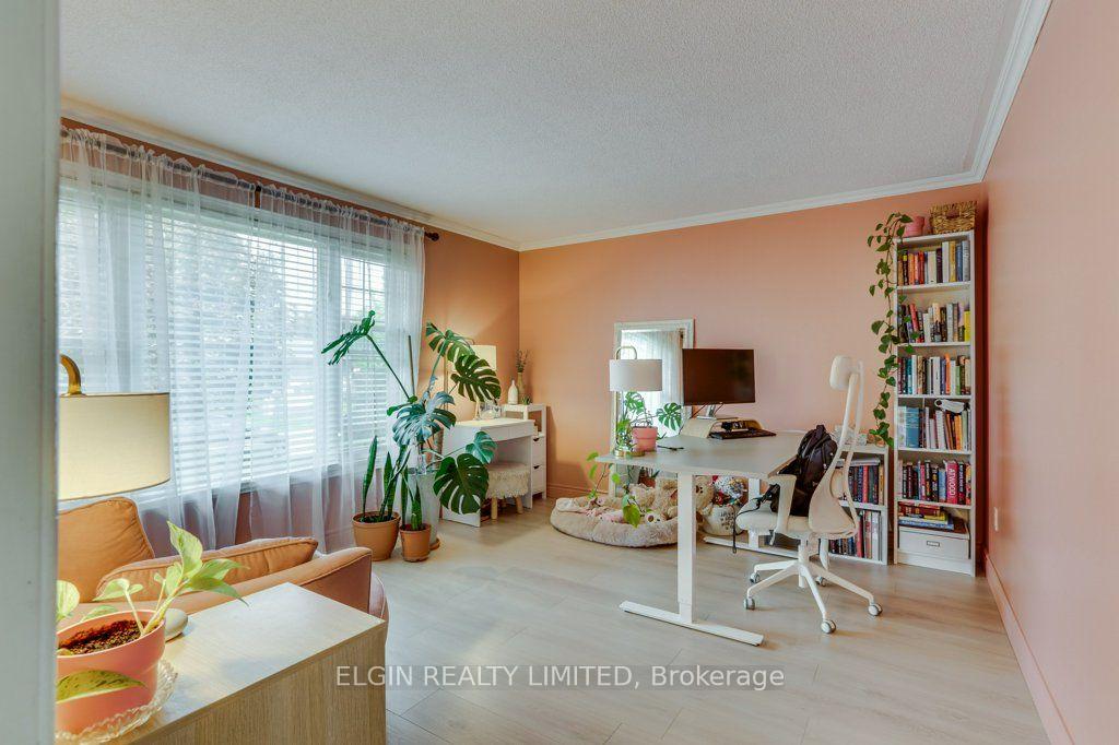 Photo 7 of 27 Carrie Crescent, St. Thomas — HOMEH