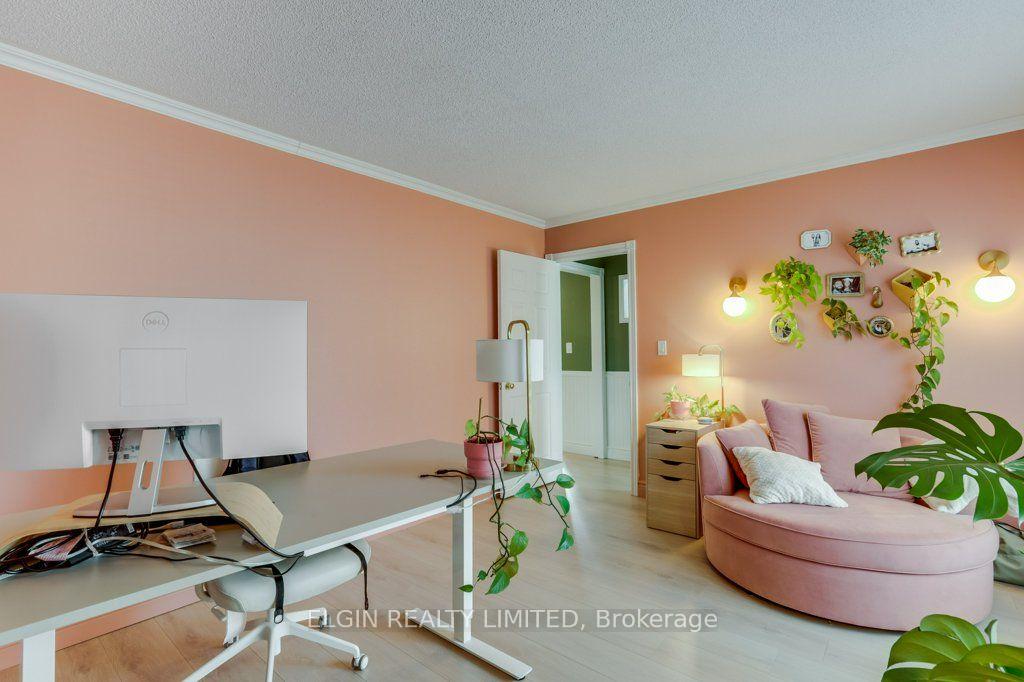 Photo 9 of 27 Carrie Crescent, St. Thomas — HOMEH
