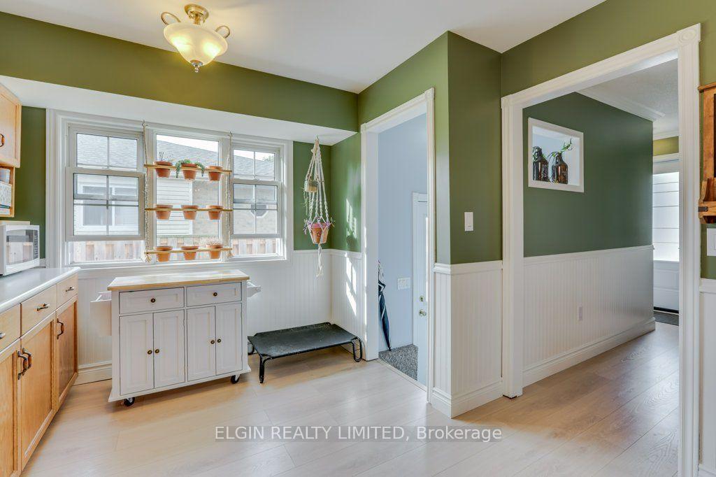 Photo 11 of 27 Carrie Crescent, St. Thomas — HOMEH