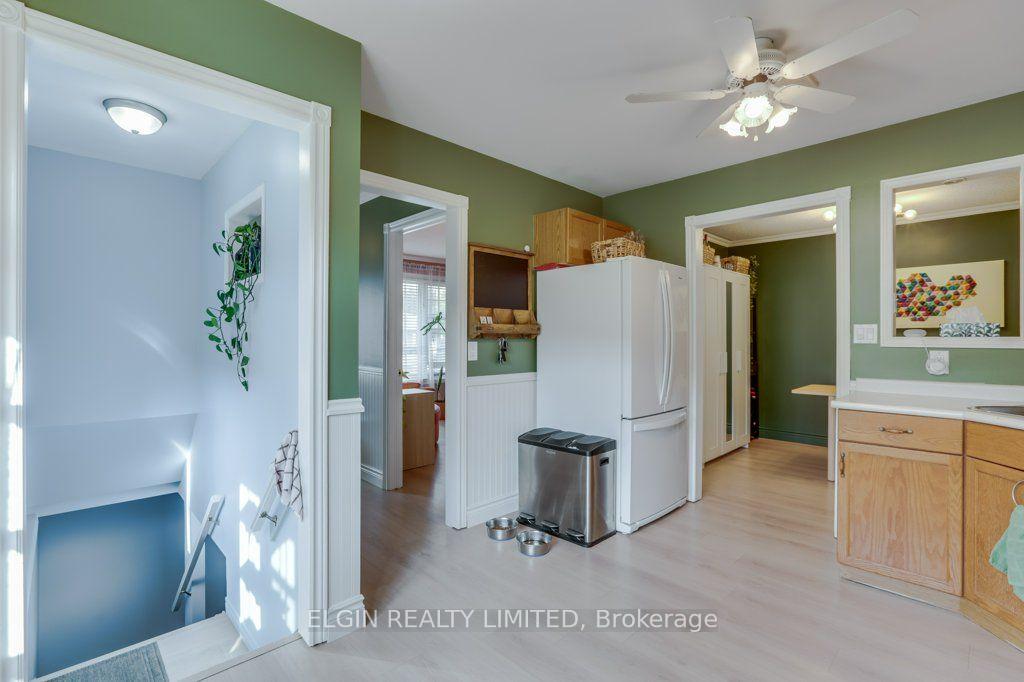Photo 12 of 27 Carrie Crescent, St. Thomas — HOMEH