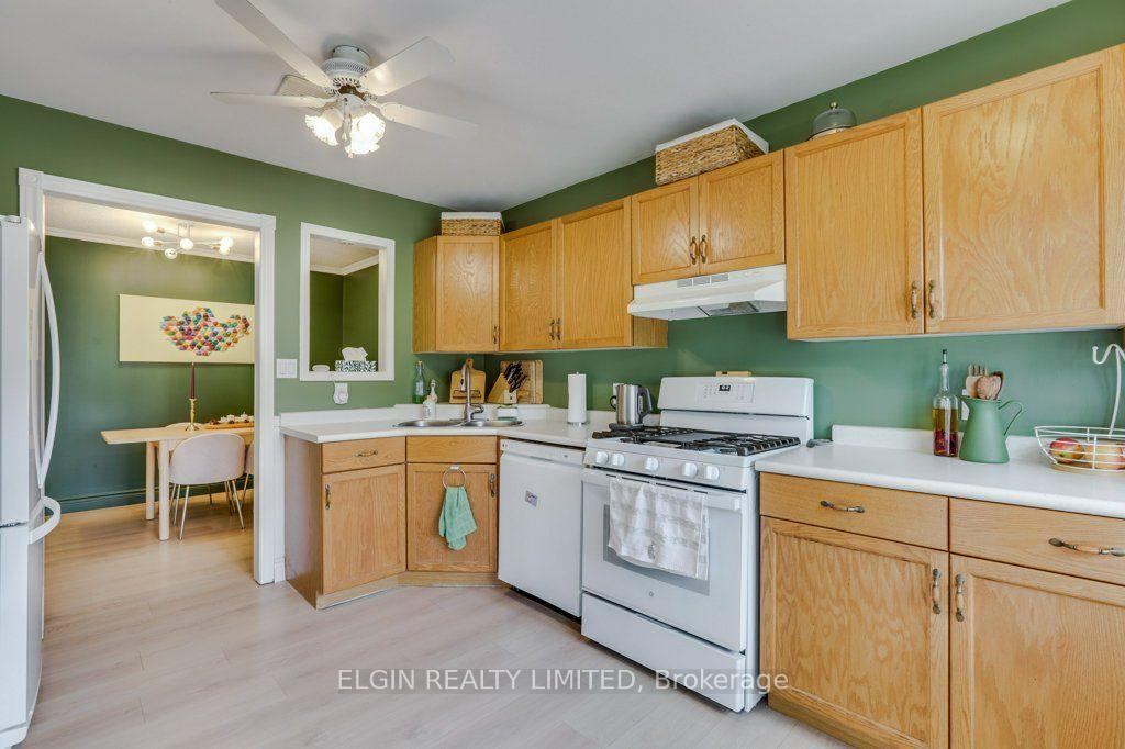 Photo 13 of 27 Carrie Crescent, St. Thomas — HOMEH