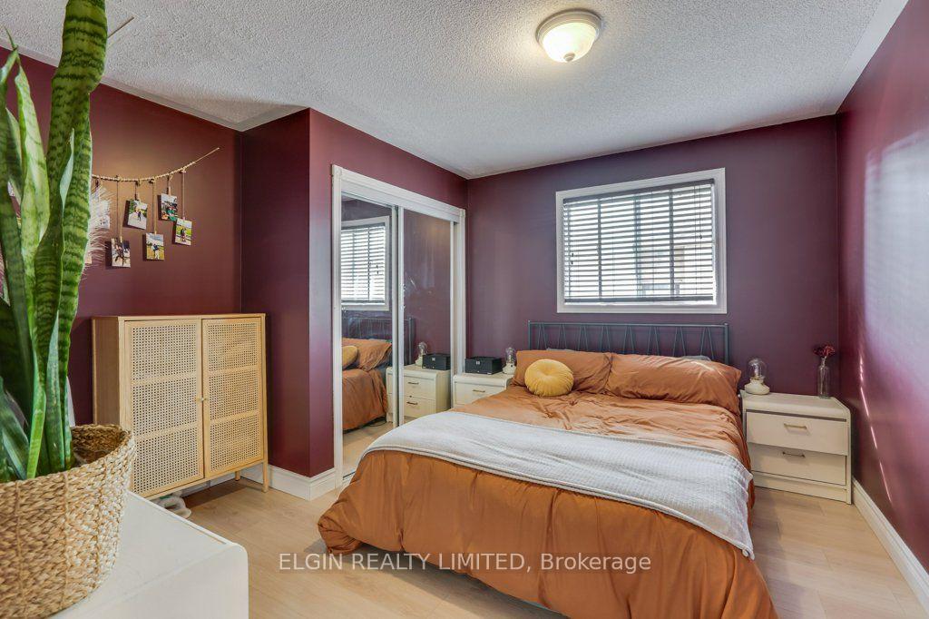 Photo 18 of 27 Carrie Crescent, St. Thomas — HOMEH