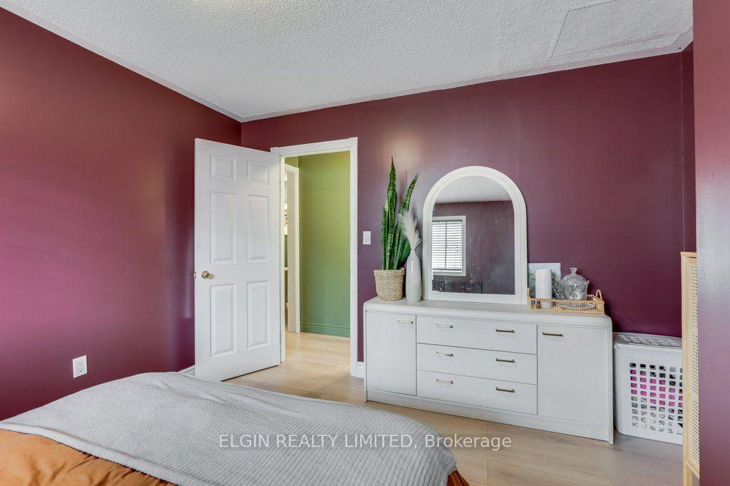 Photo 20 of 27 Carrie Crescent, St. Thomas — HOMEH
