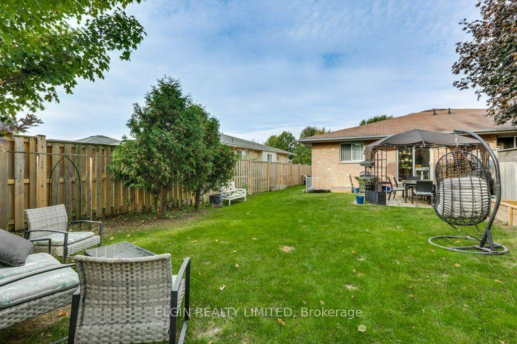 Photo 34 of 27 Carrie Crescent, St. Thomas — HOMEH