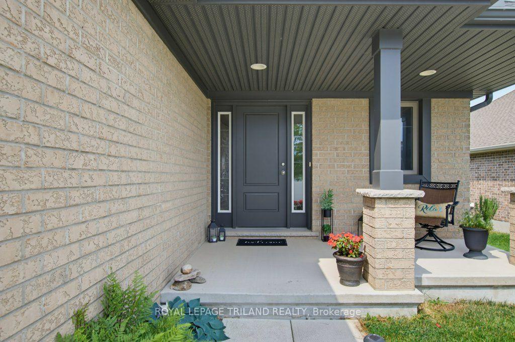 Photo 7 of 226 Peach Tree Boulevard, St. Thomas — HOMEH