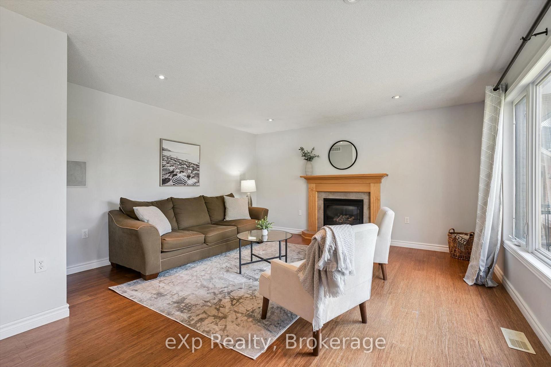 Photo 15 of 128 Keating Drive, Centre Wellington, Elora/Salem — HOMEH