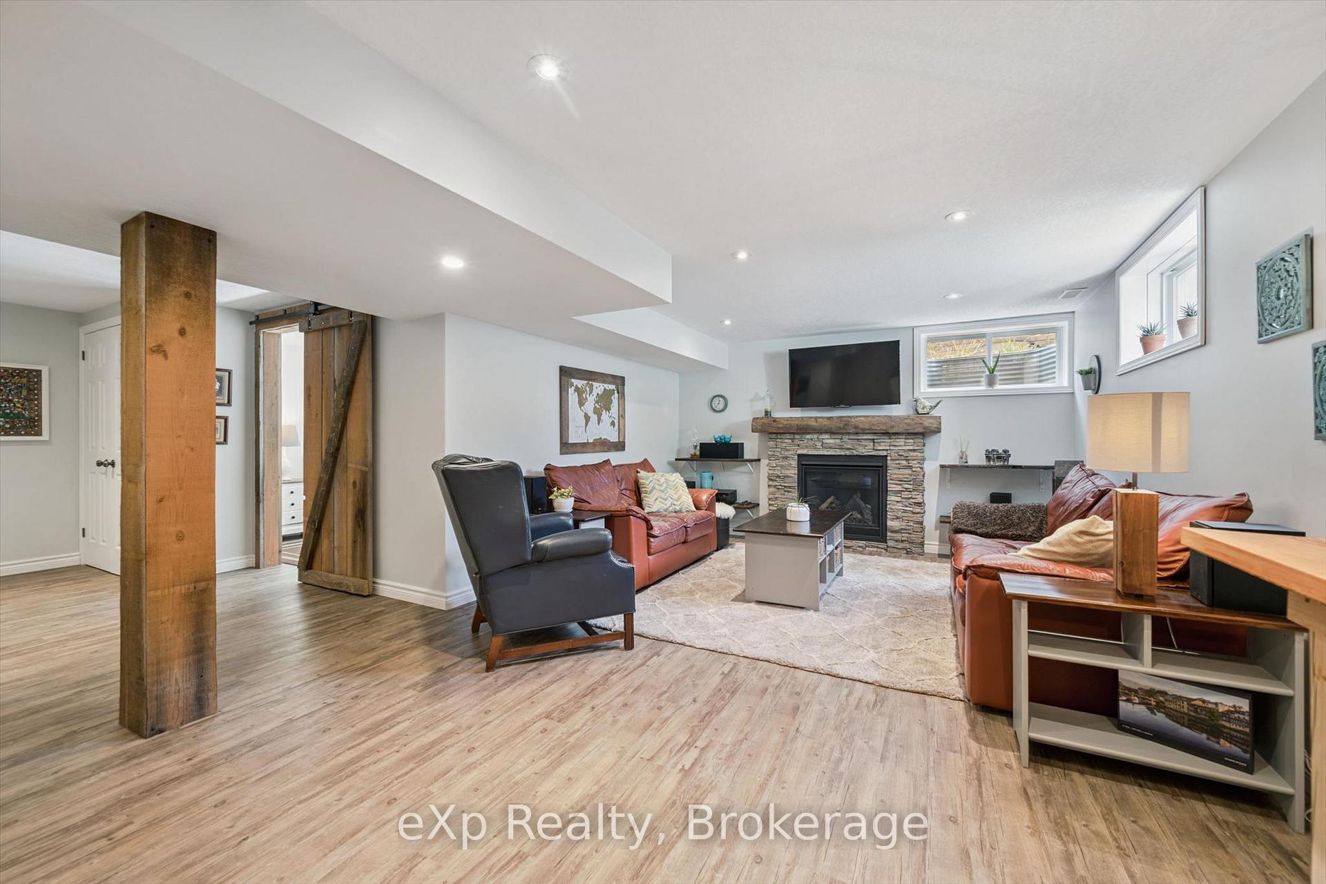 Photo 32 of 128 Keating Drive, Centre Wellington, Elora/Salem — HOMEH